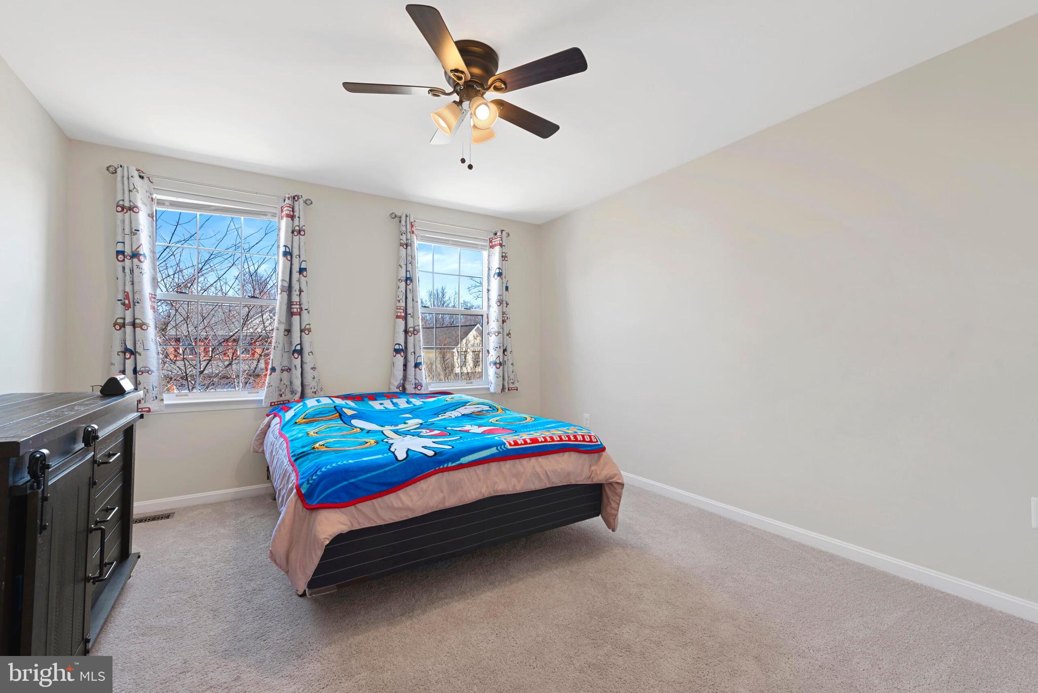 ASHBURN FARM - Residential Lease