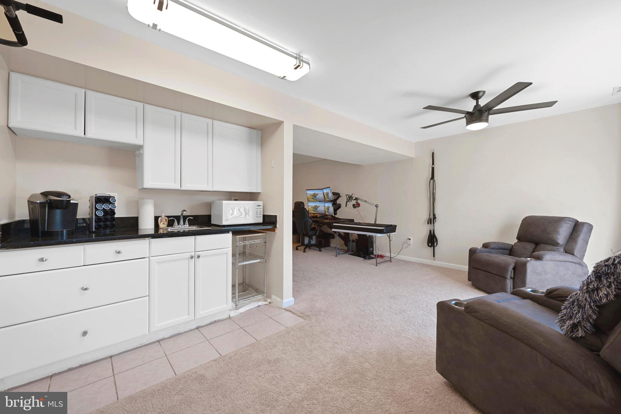 ASHBURN FARM - Residential Lease