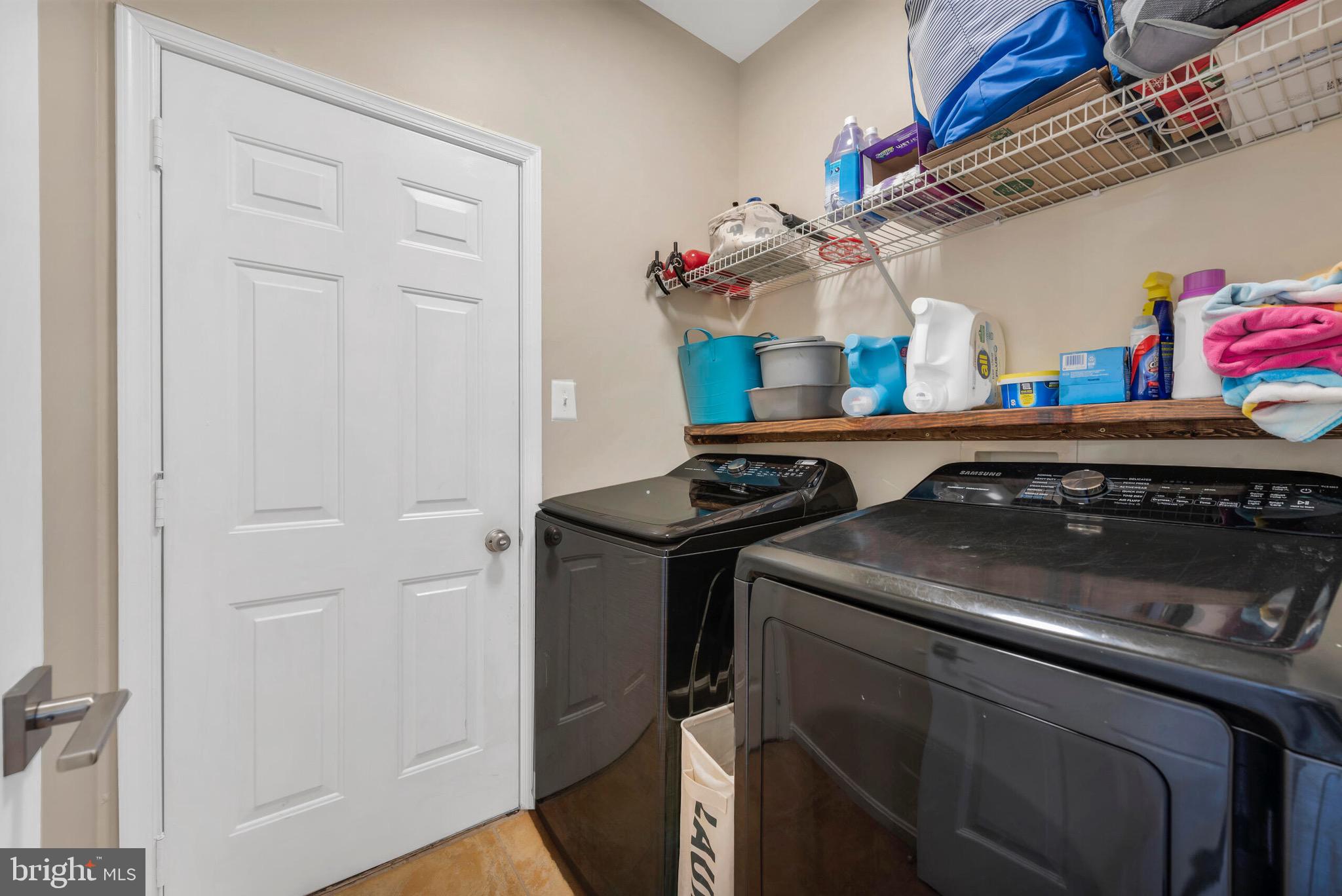 ASHBURN FARM - Residential Lease