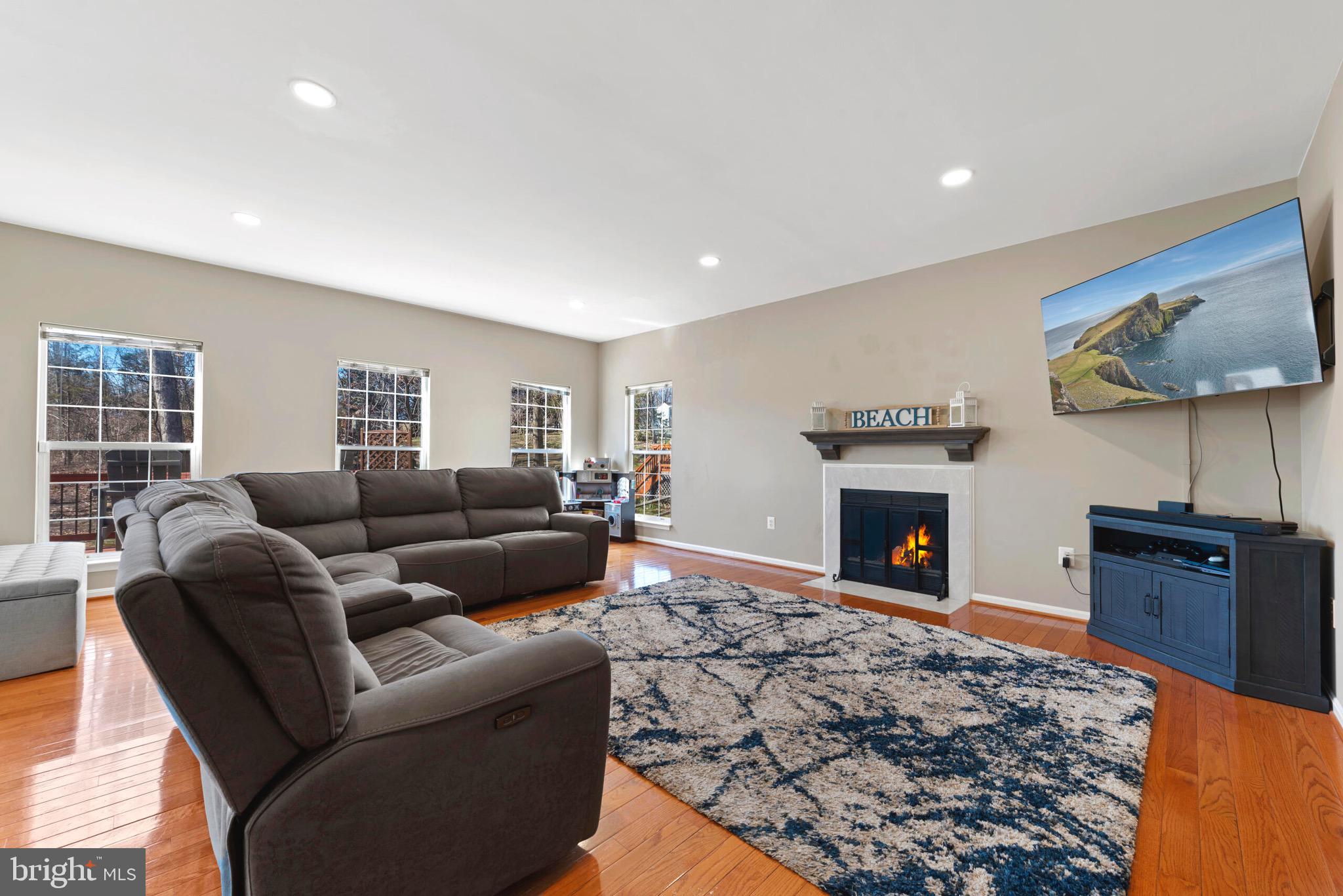 ASHBURN FARM - Residential Lease