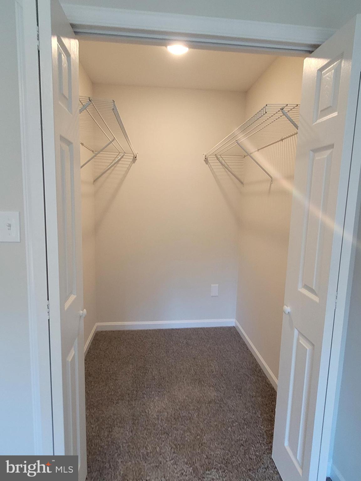 MEADOWBROOK - Residential