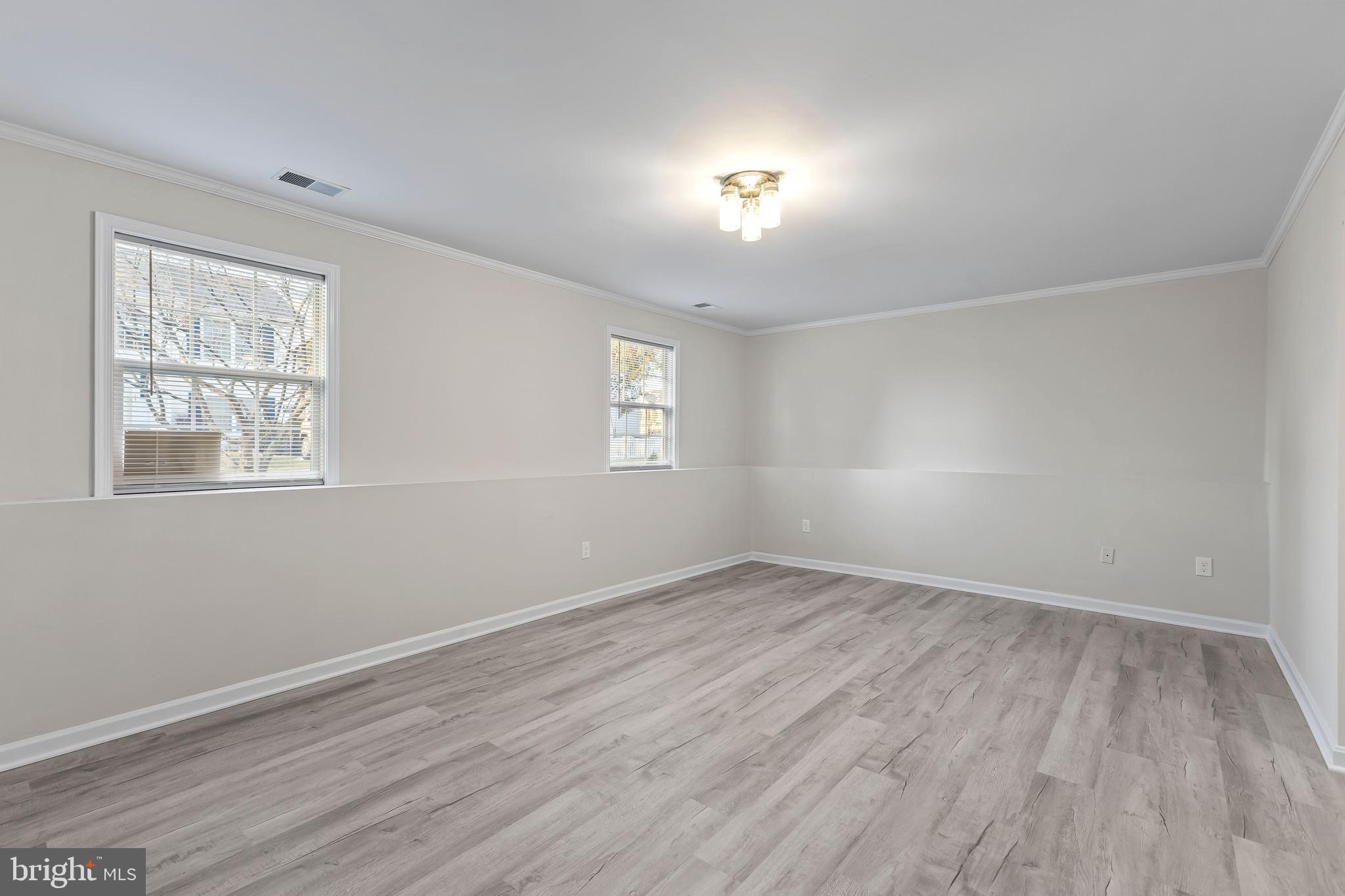 MEADOWBROOK - Residential