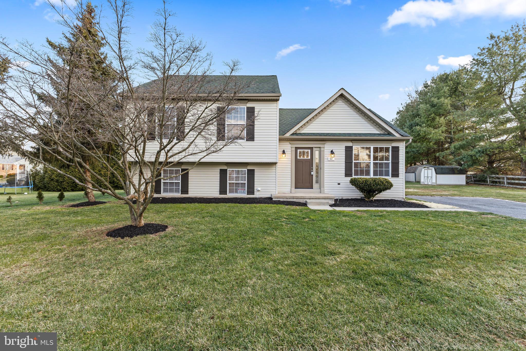 MEADOWBROOK - Residential