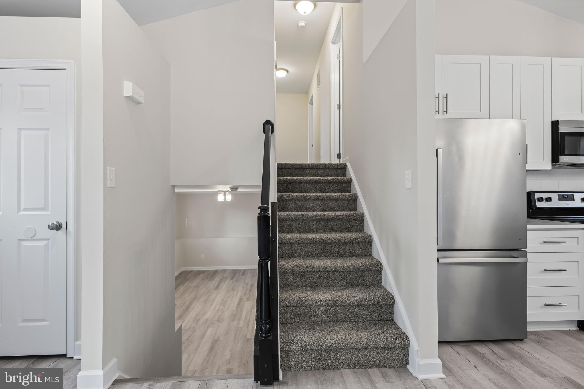 MEADOWBROOK - Residential