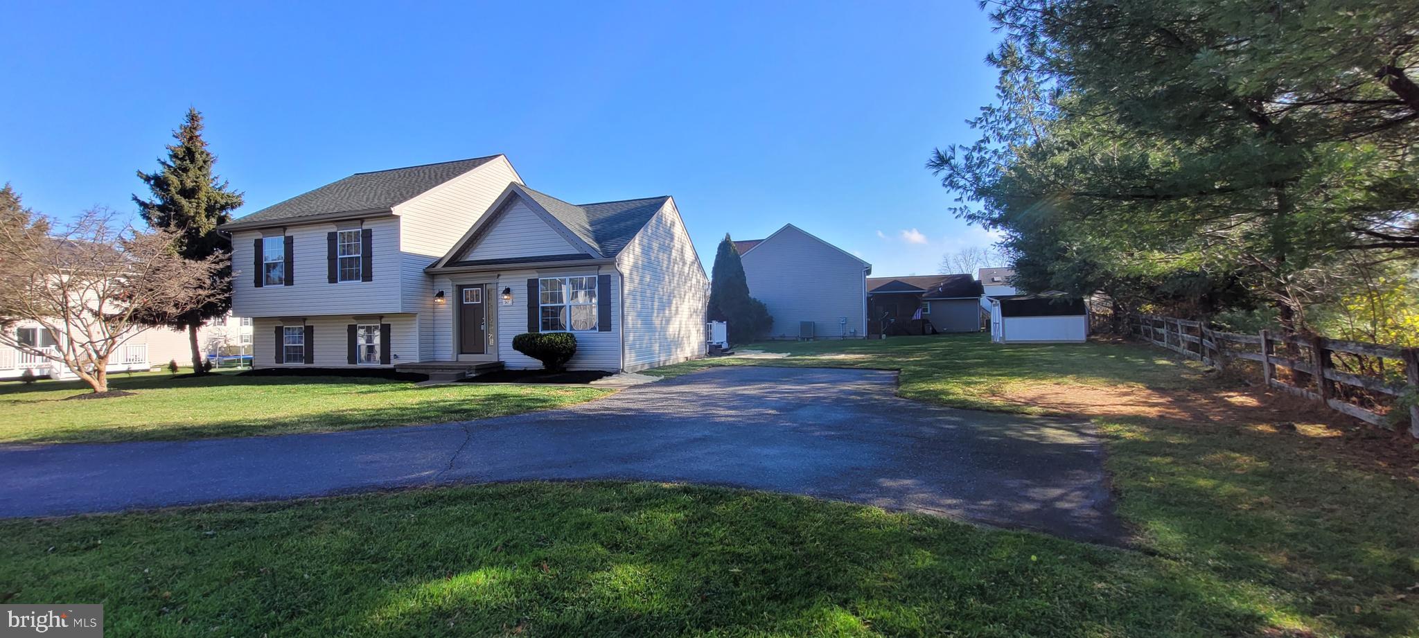 MEADOWBROOK - Residential