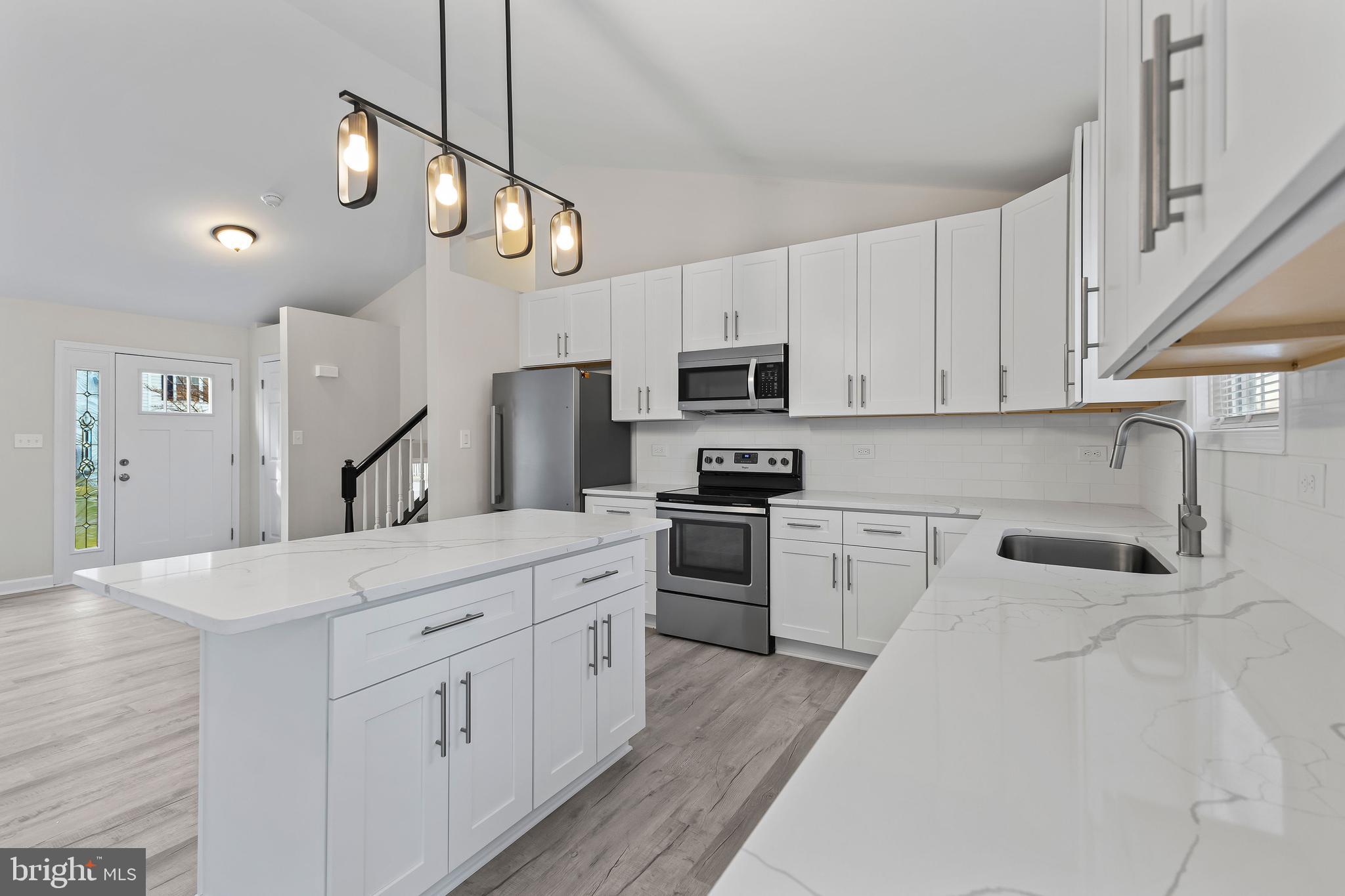 MEADOWBROOK - Residential