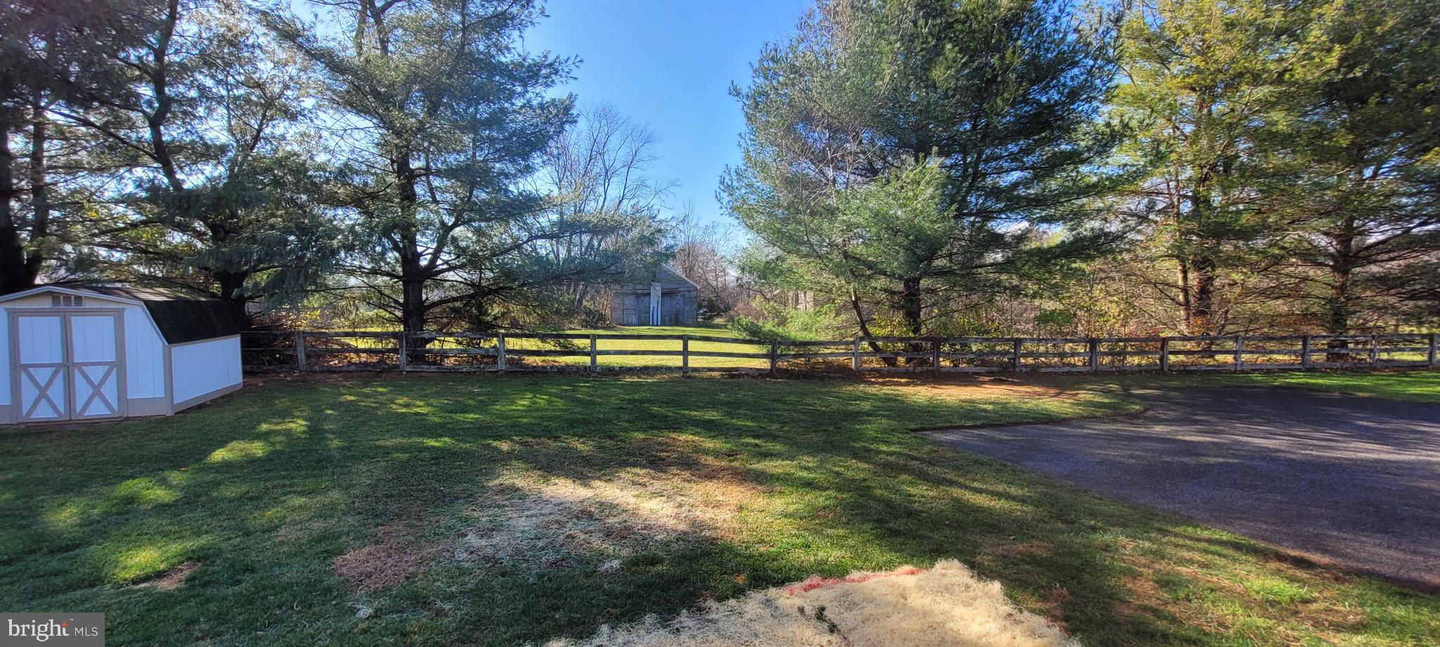 MEADOWBROOK - Residential