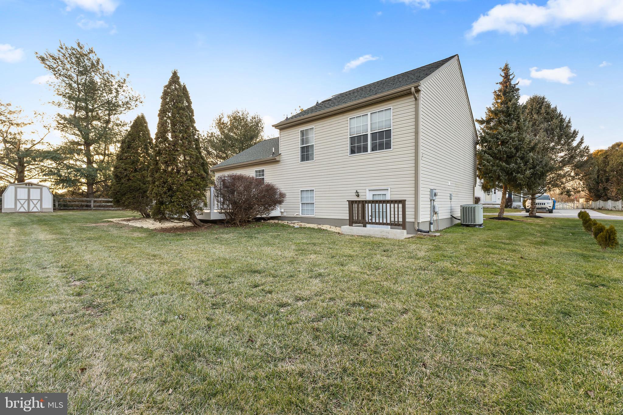 MEADOWBROOK - Residential