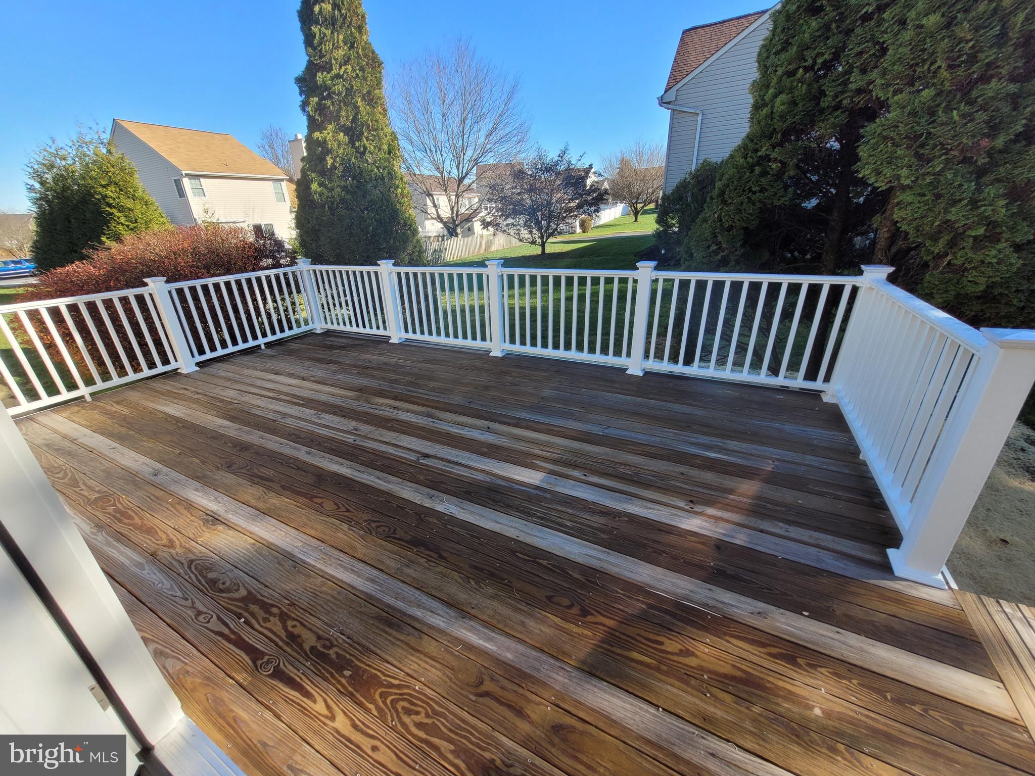 MEADOWBROOK - Residential