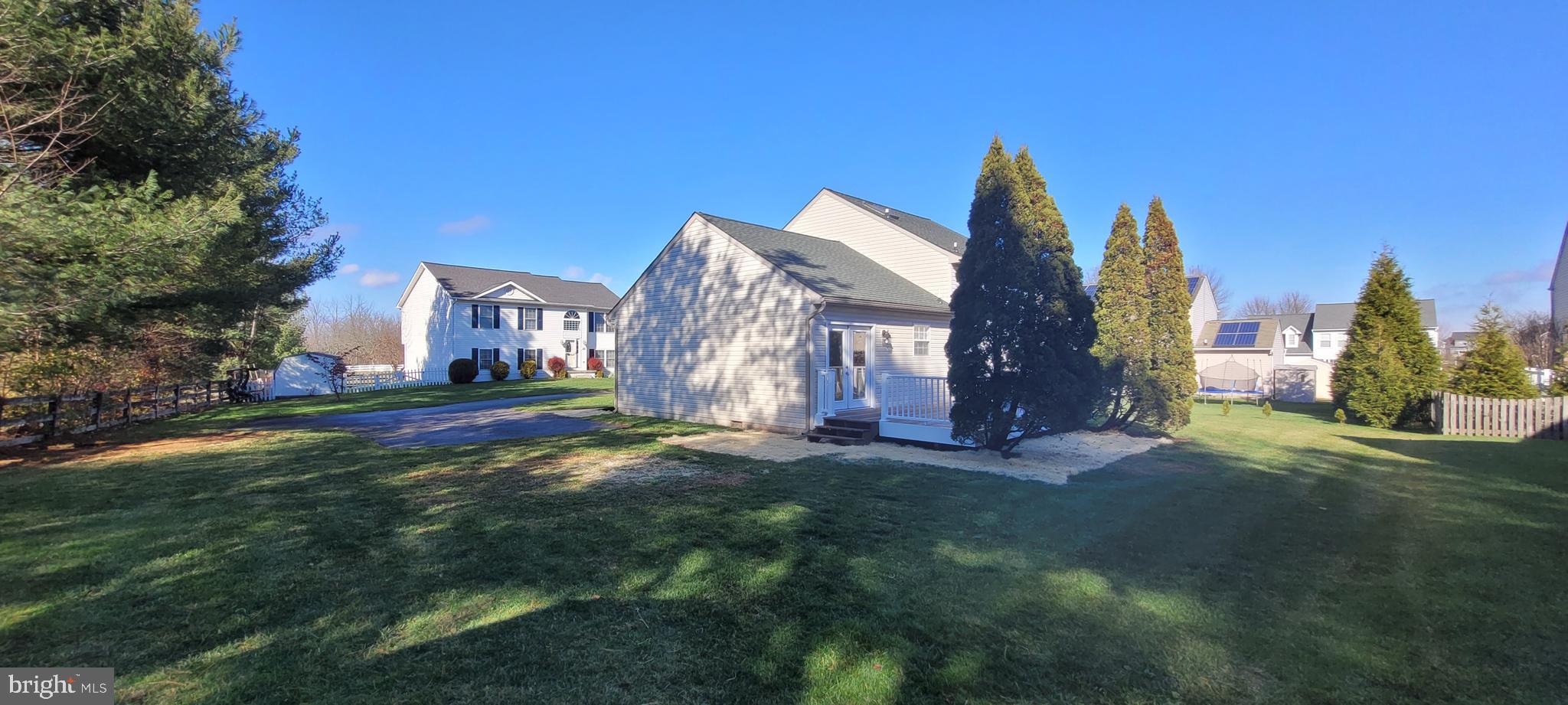 MEADOWBROOK - Residential