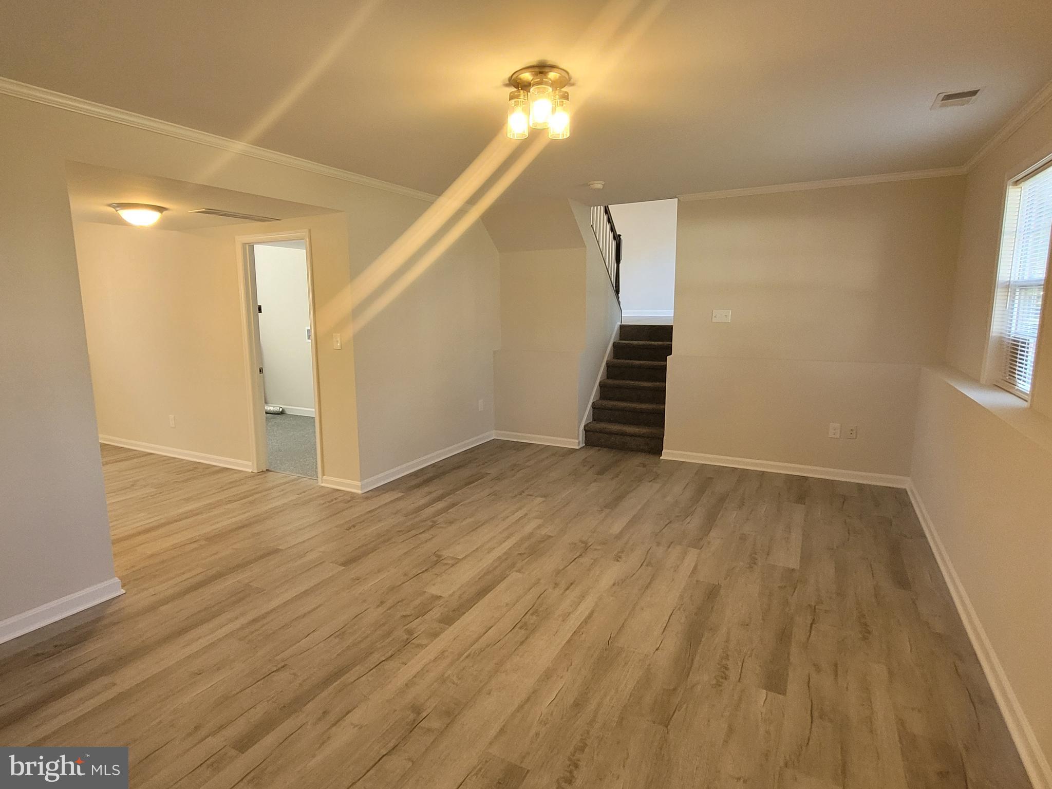 MEADOWBROOK - Residential