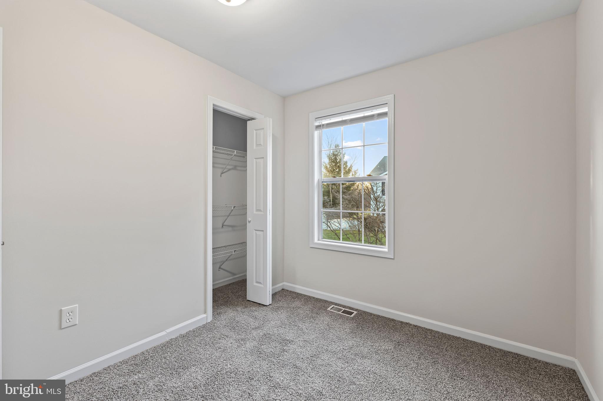 MEADOWBROOK - Residential