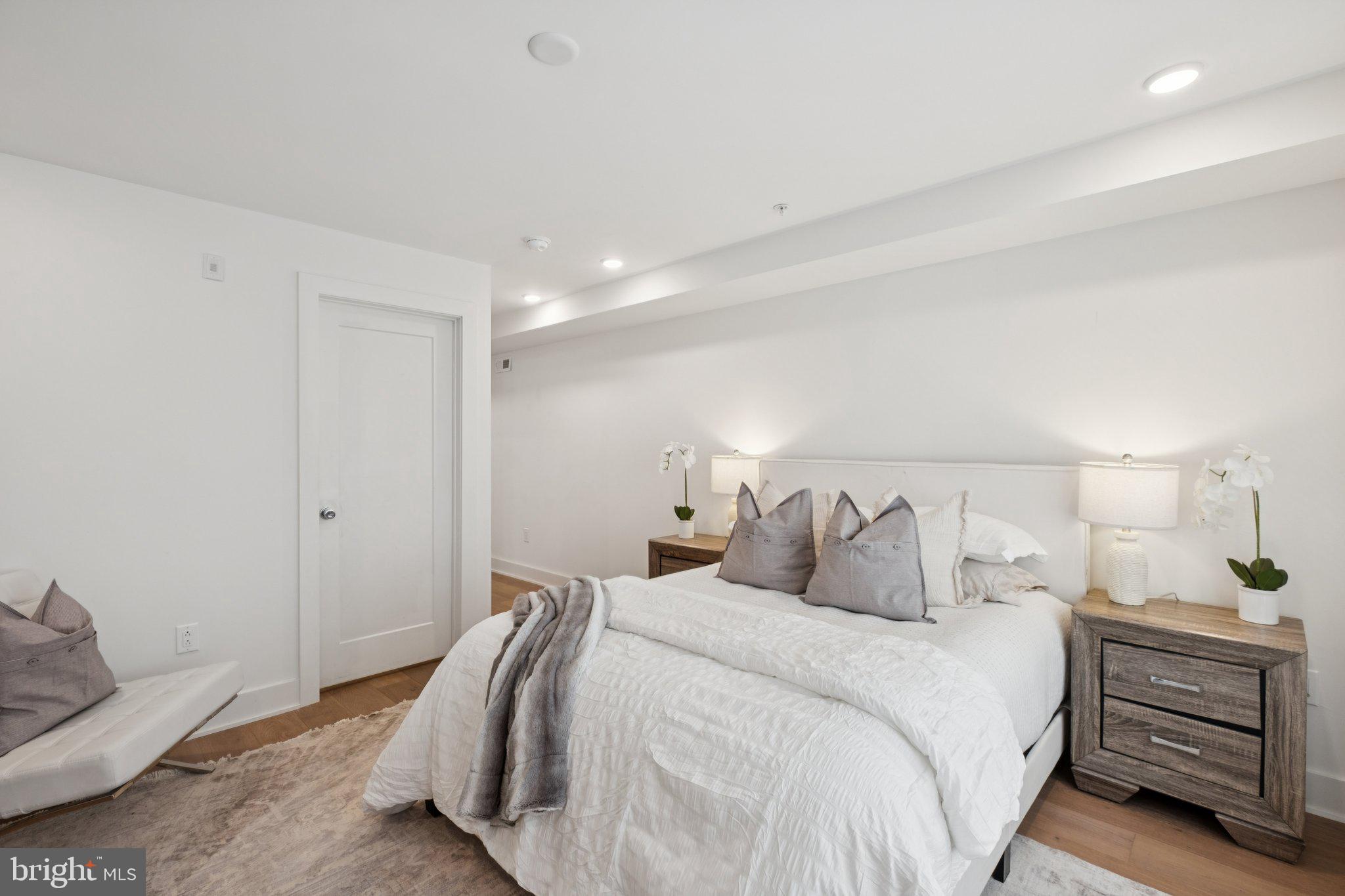 ART MUSEUM AREA - Residential