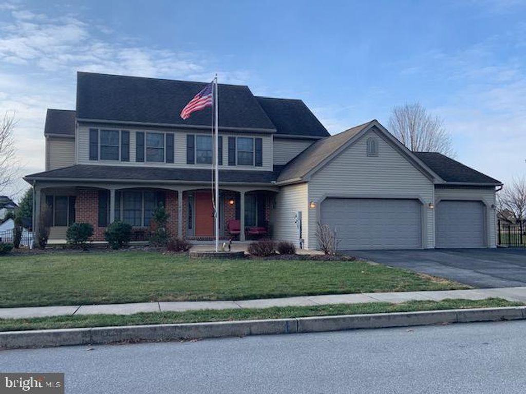 Photo of 103 Forry Drive, EPHRATA, PA 17522 (MLS # PALA2062346)