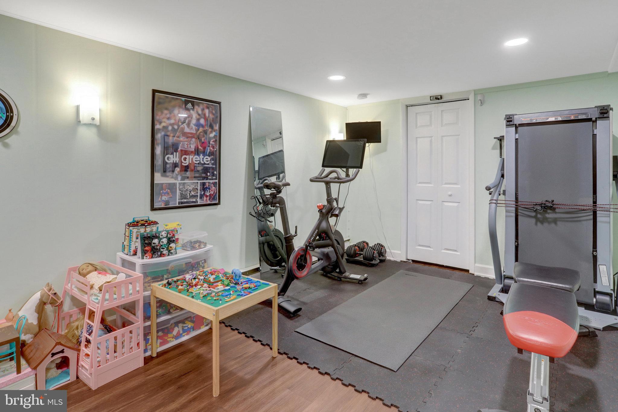 CAMERON HEIGHTS - Residential