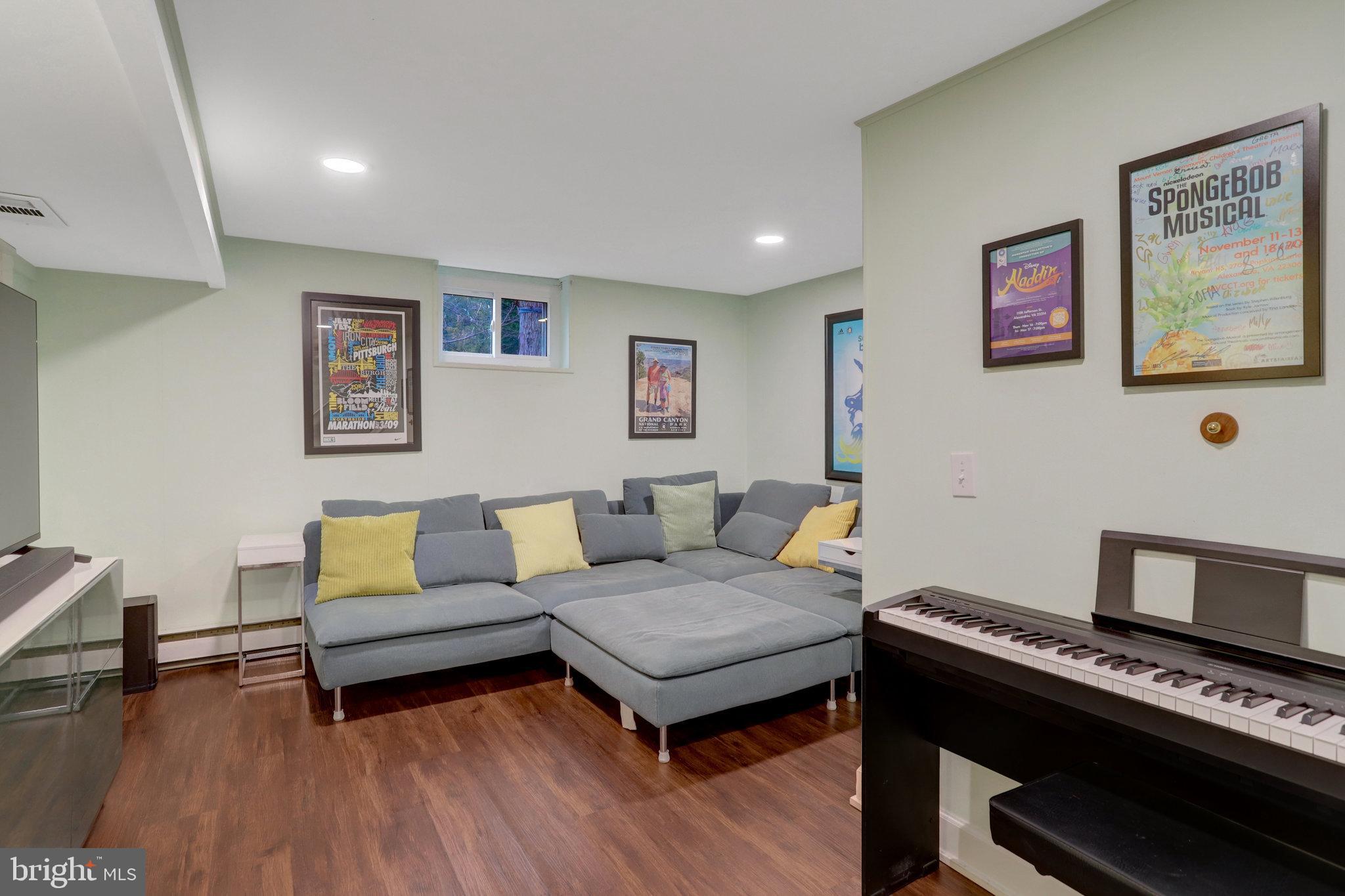 CAMERON HEIGHTS - Residential