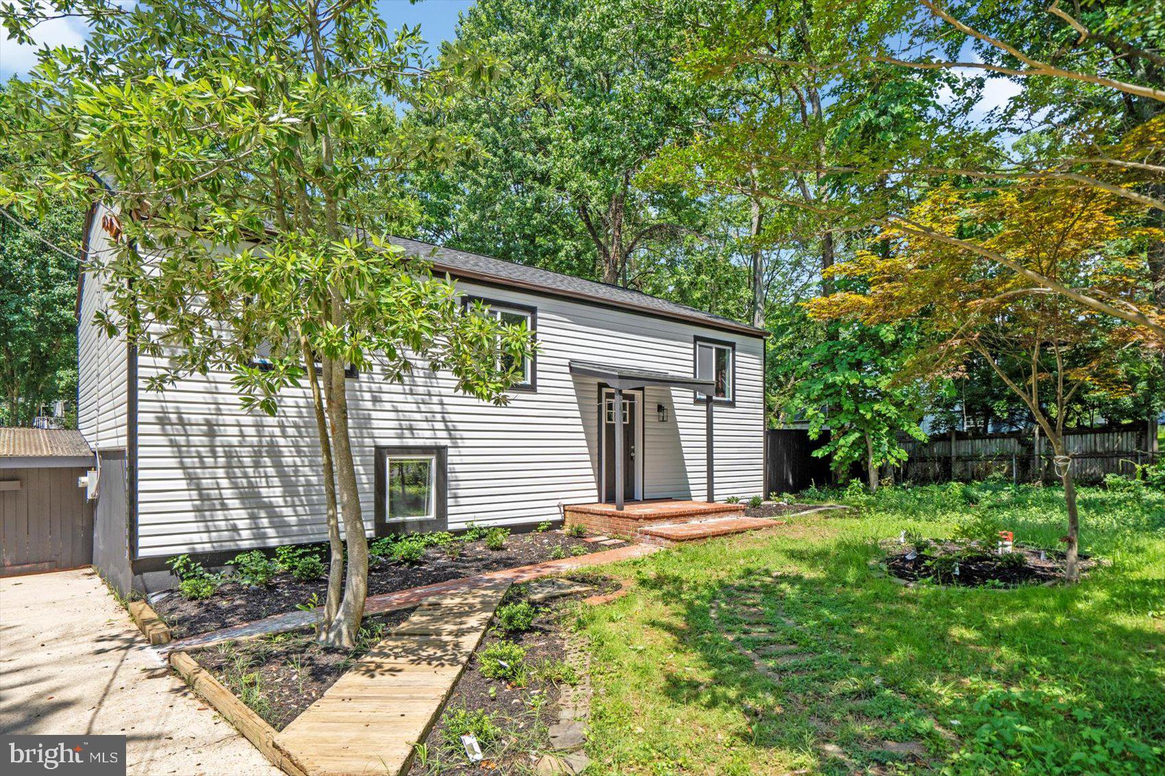 404 EDGEMERE DRIVE