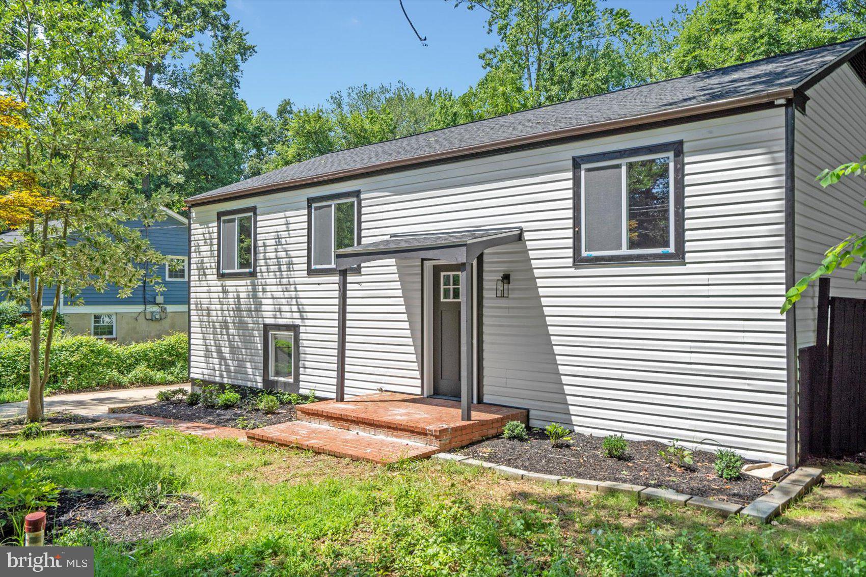 404 EDGEMERE DRIVE