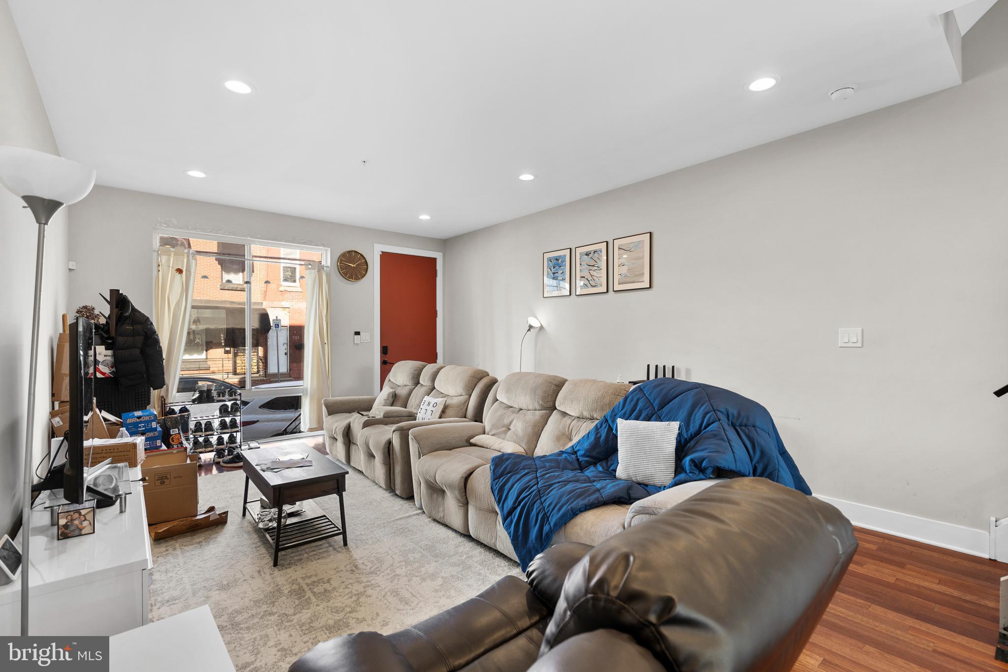 2714 W JEFFERSON STREET