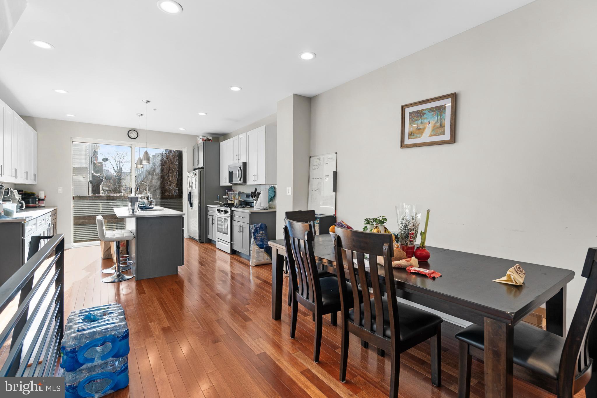 2714 W JEFFERSON STREET