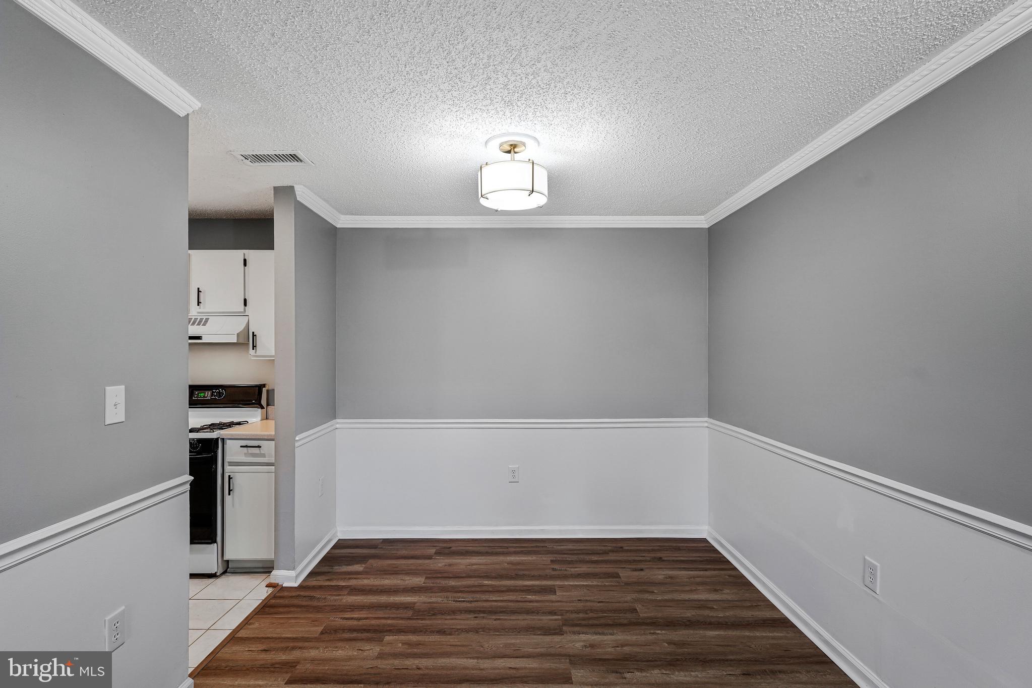 ASHBURN FARM - Residential