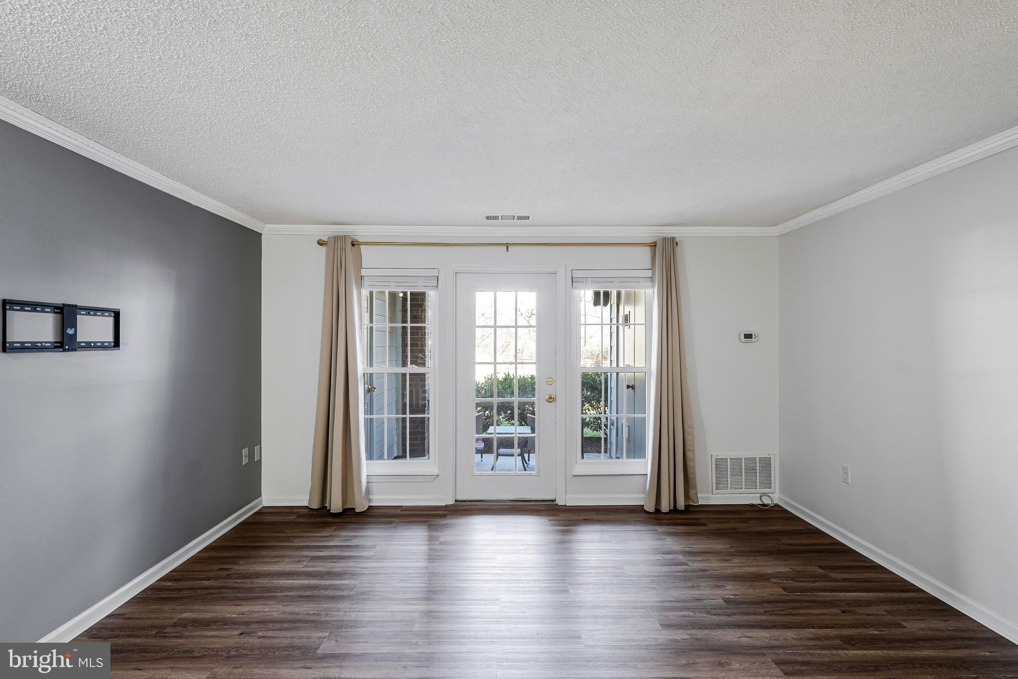 ASHBURN FARM - Residential