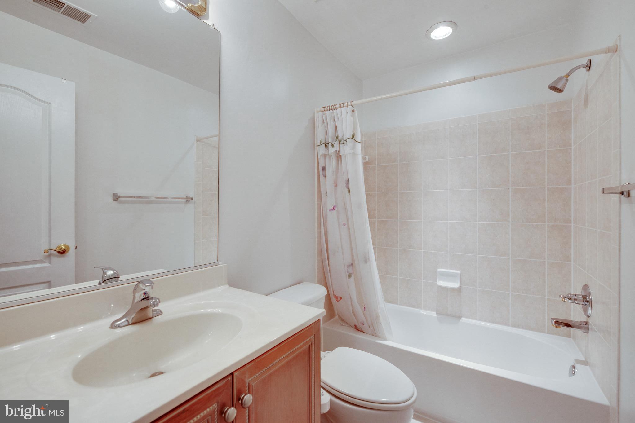 TYSONS TRACE - Residential