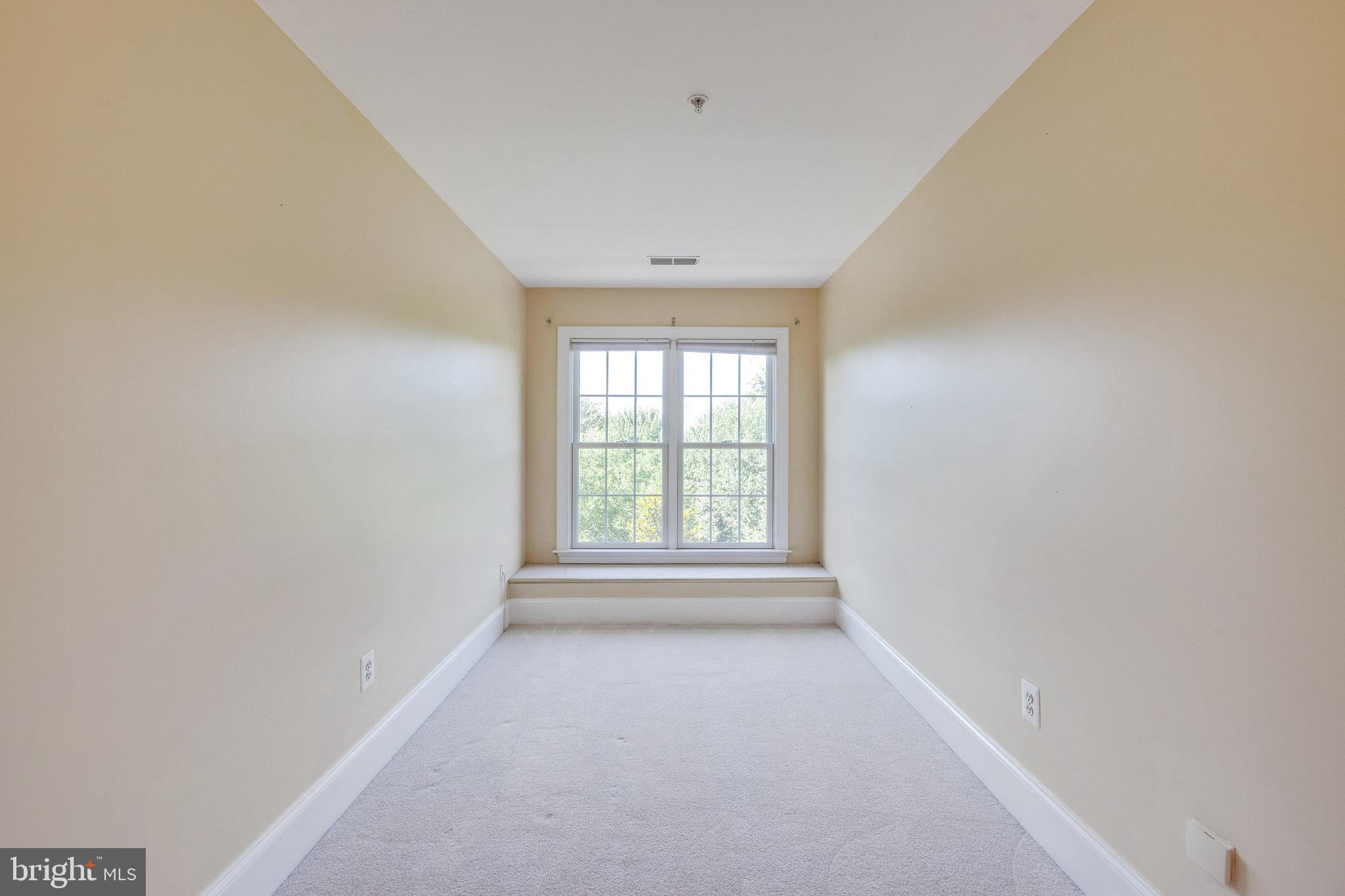 TYSONS TRACE - Residential