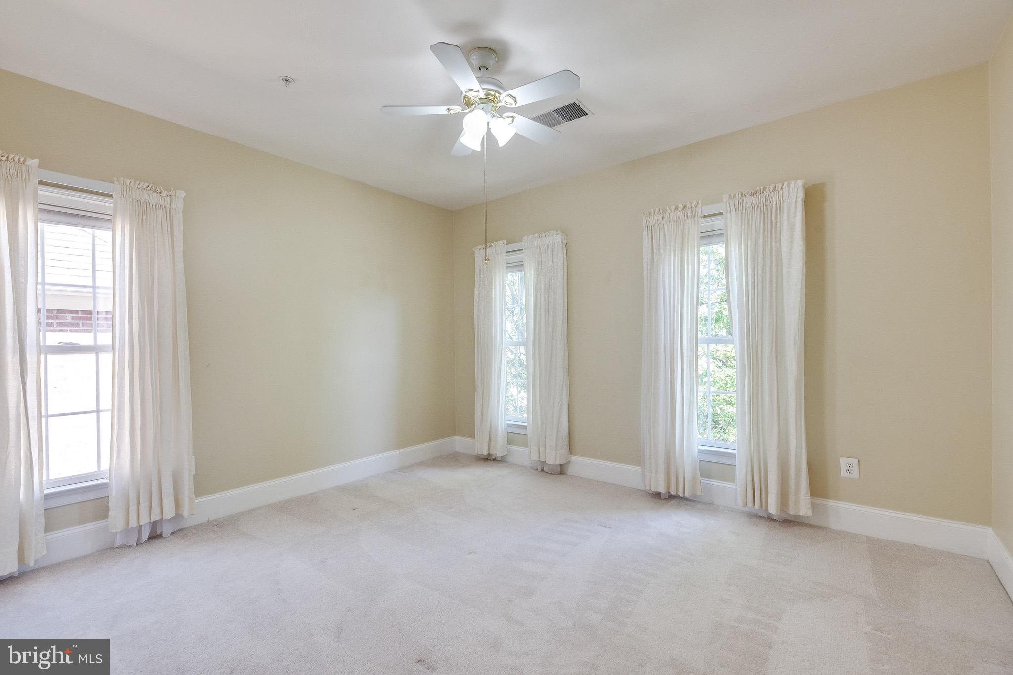 TYSONS TRACE - Residential