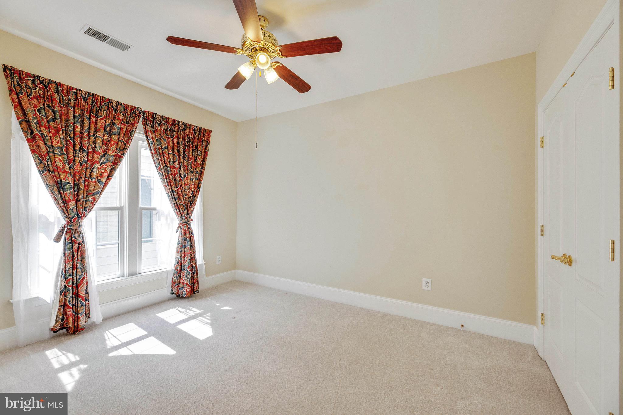 TYSONS TRACE - Residential