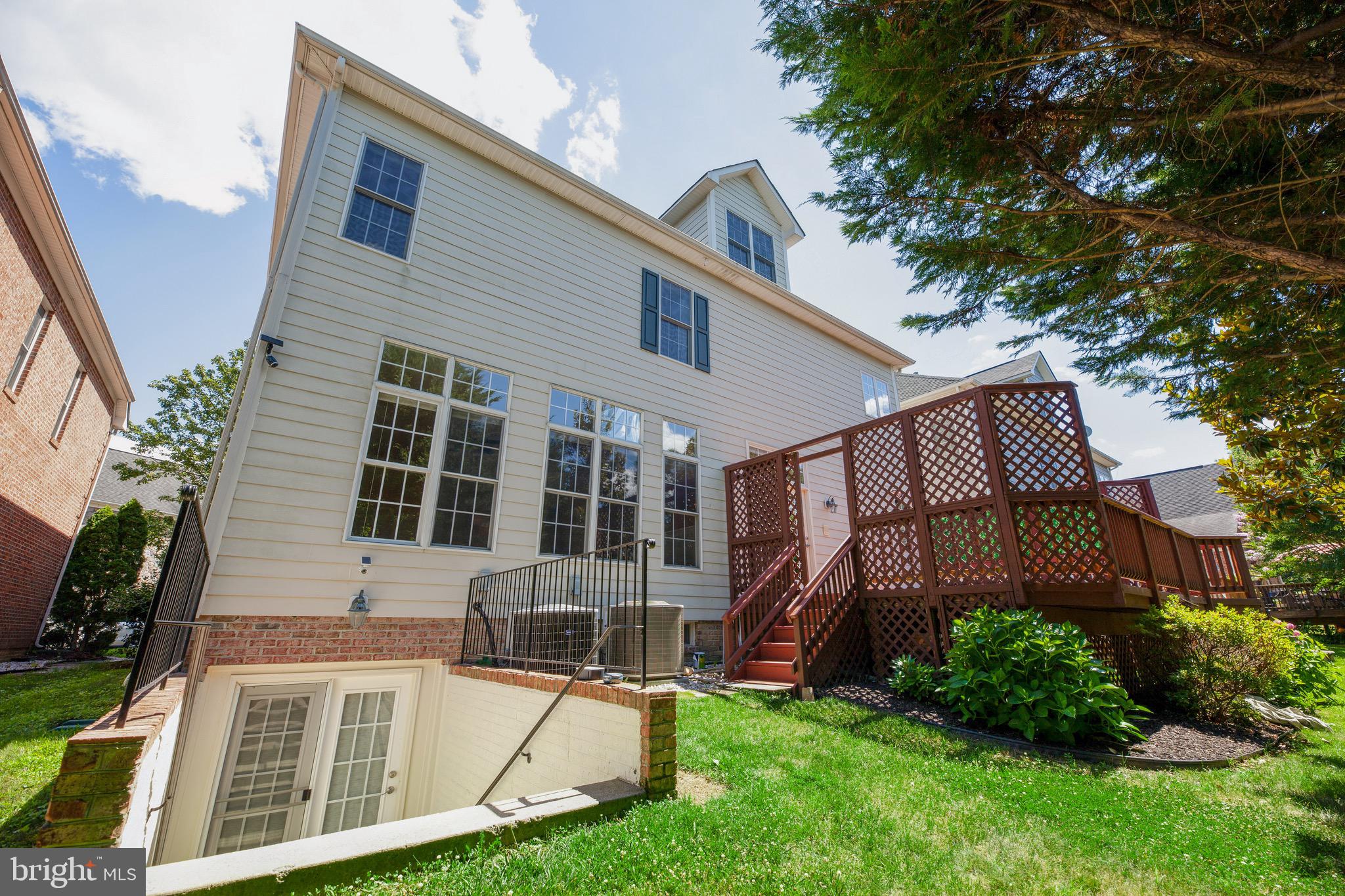 TYSONS TRACE - Residential