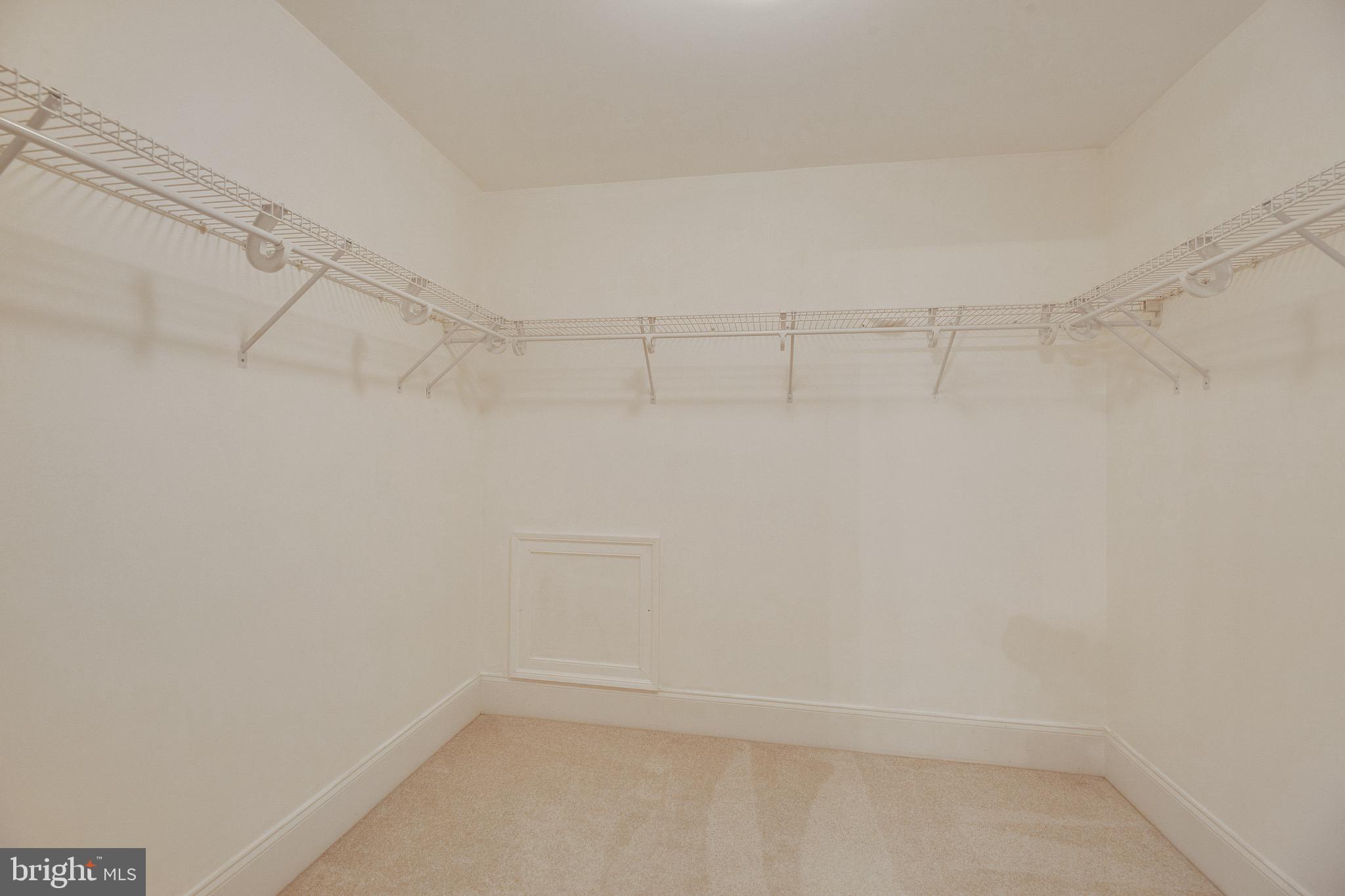 TYSONS TRACE - Residential