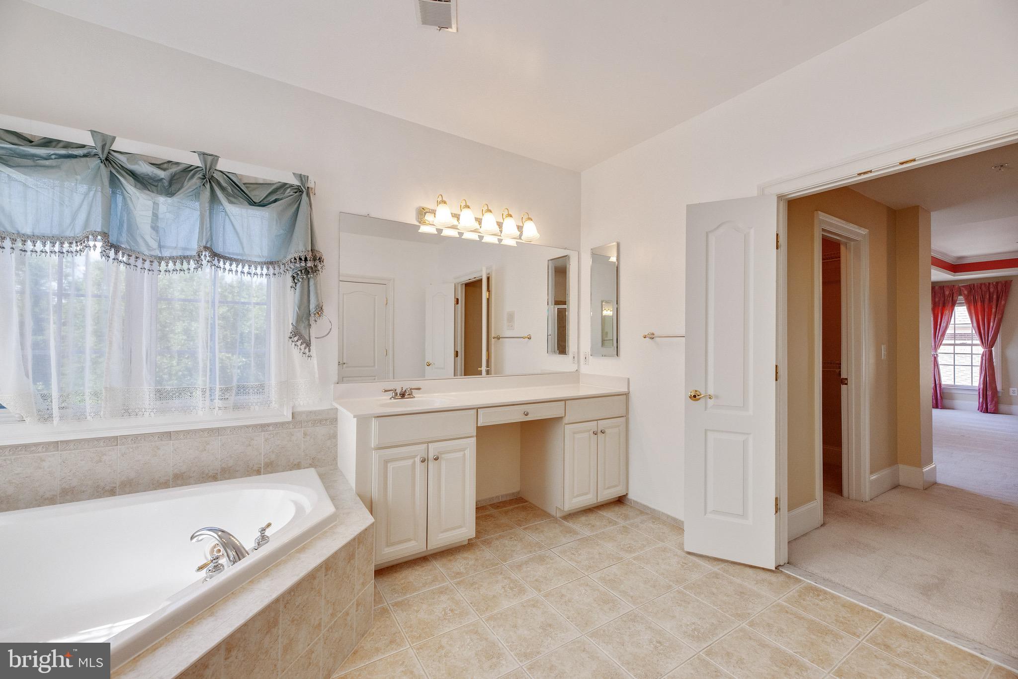 TYSONS TRACE - Residential