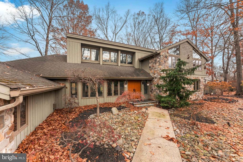 Photo of 311 Mill Race Ln, NEWTOWN, PA 18940 (MLS # PABU2110250)