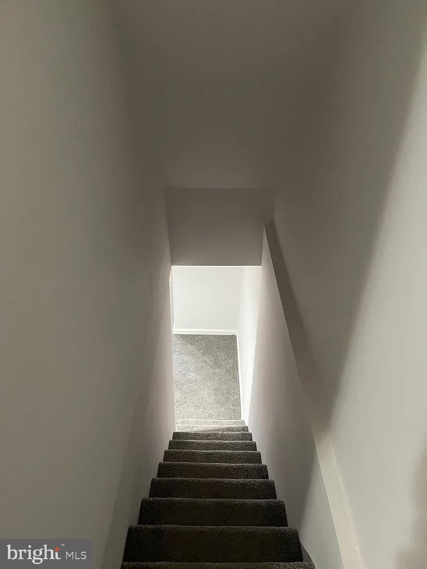 BROADWAY EAST - Residential Lease