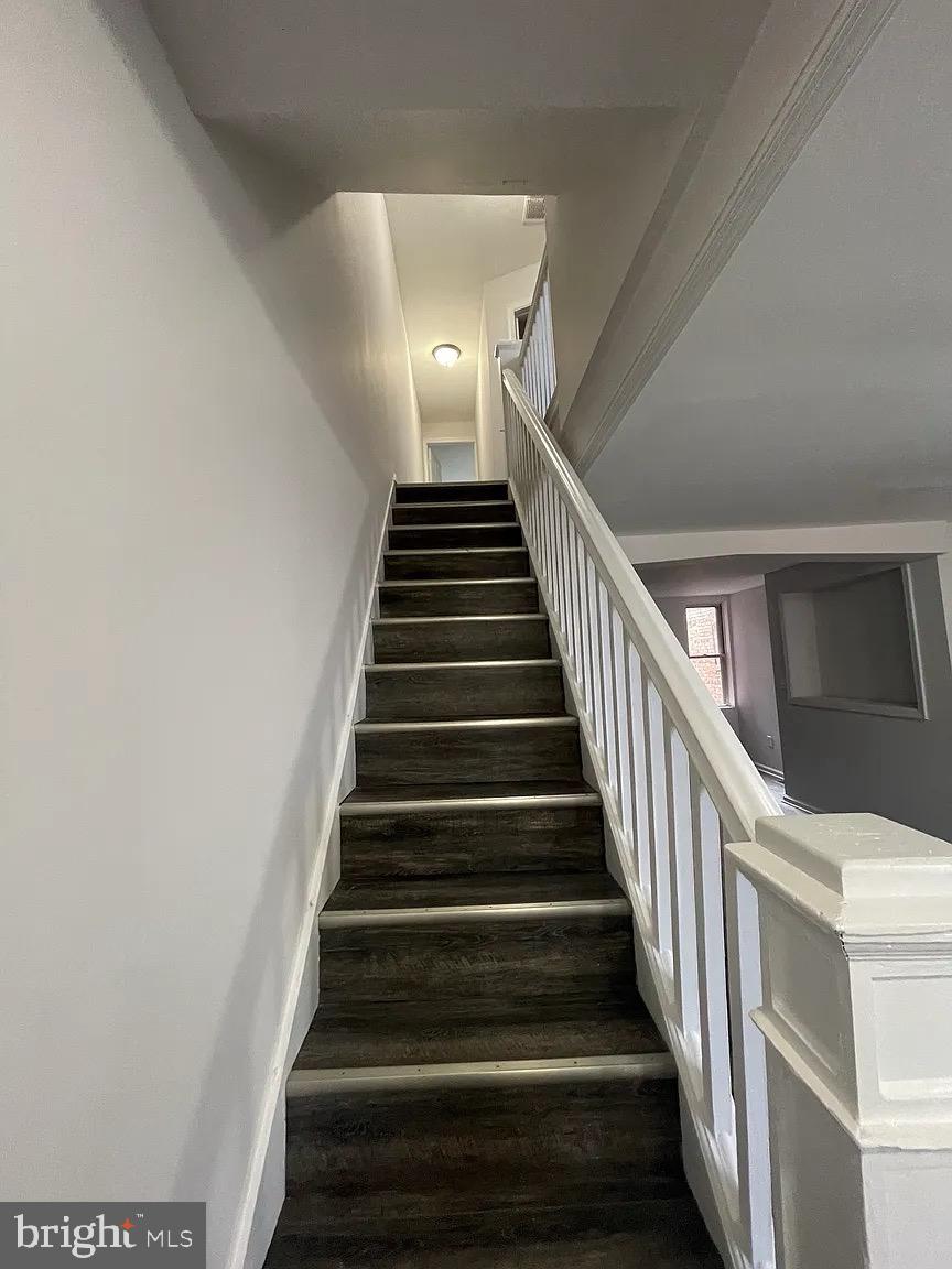 BROADWAY EAST - Residential Lease