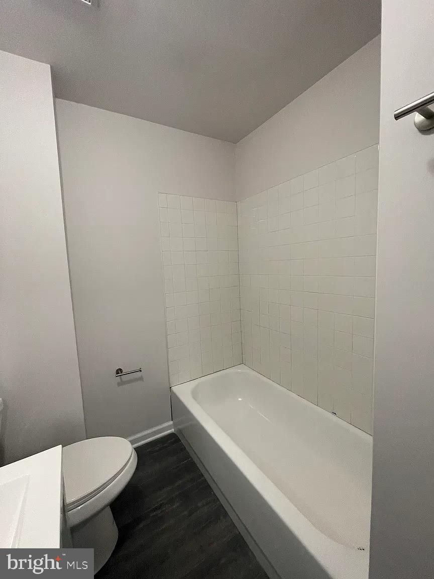 BROADWAY EAST - Residential Lease