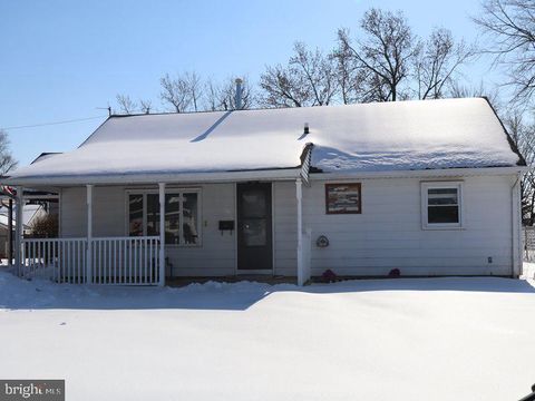 130 LEBBIE LANE FAIRLESS HILLS PA 19030