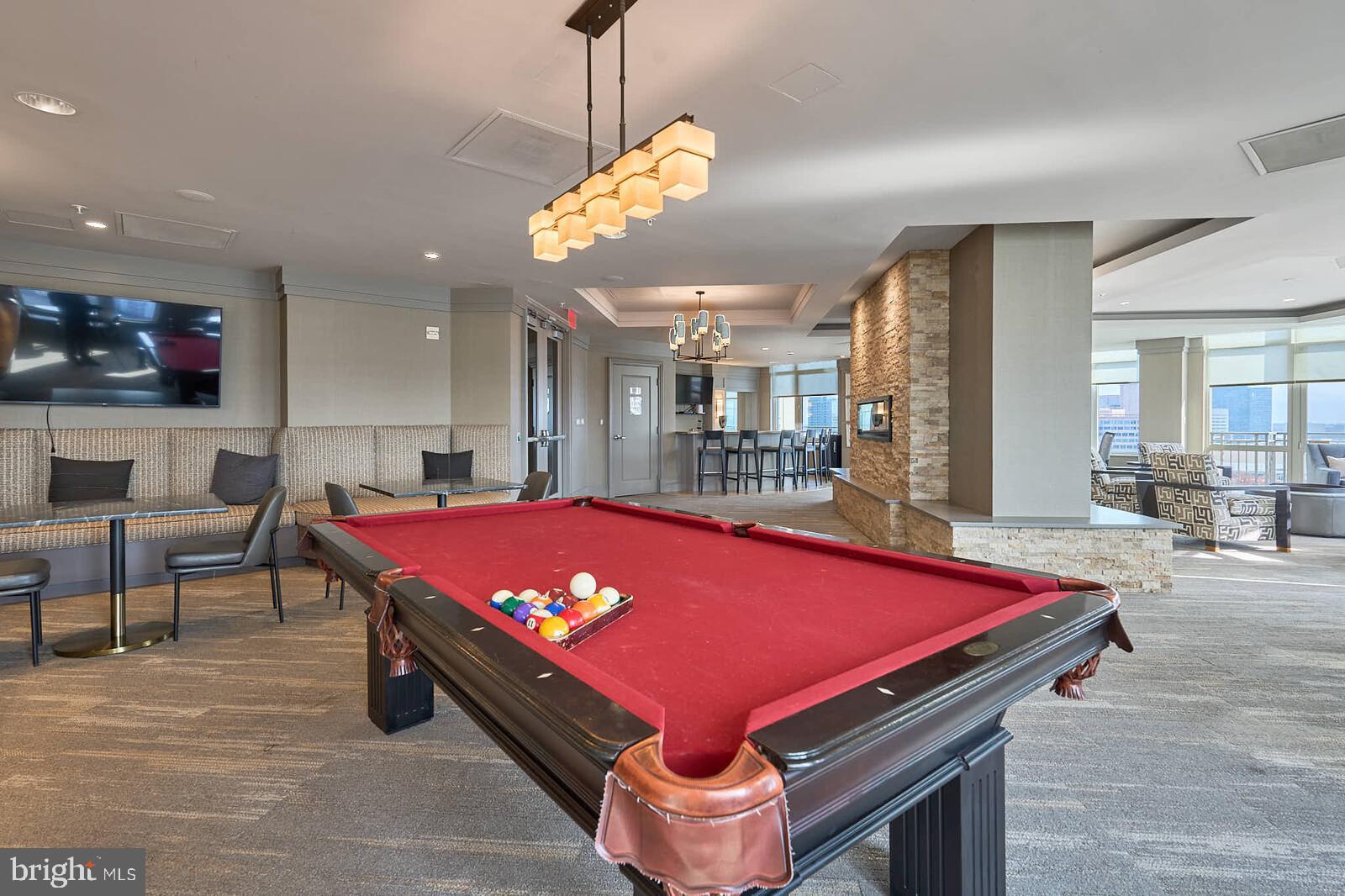 ONE PARK CREST CONDOMINIUM - Residential