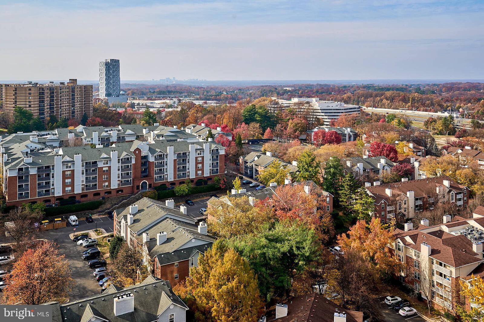 ONE PARK CREST CONDOMINIUM - Residential