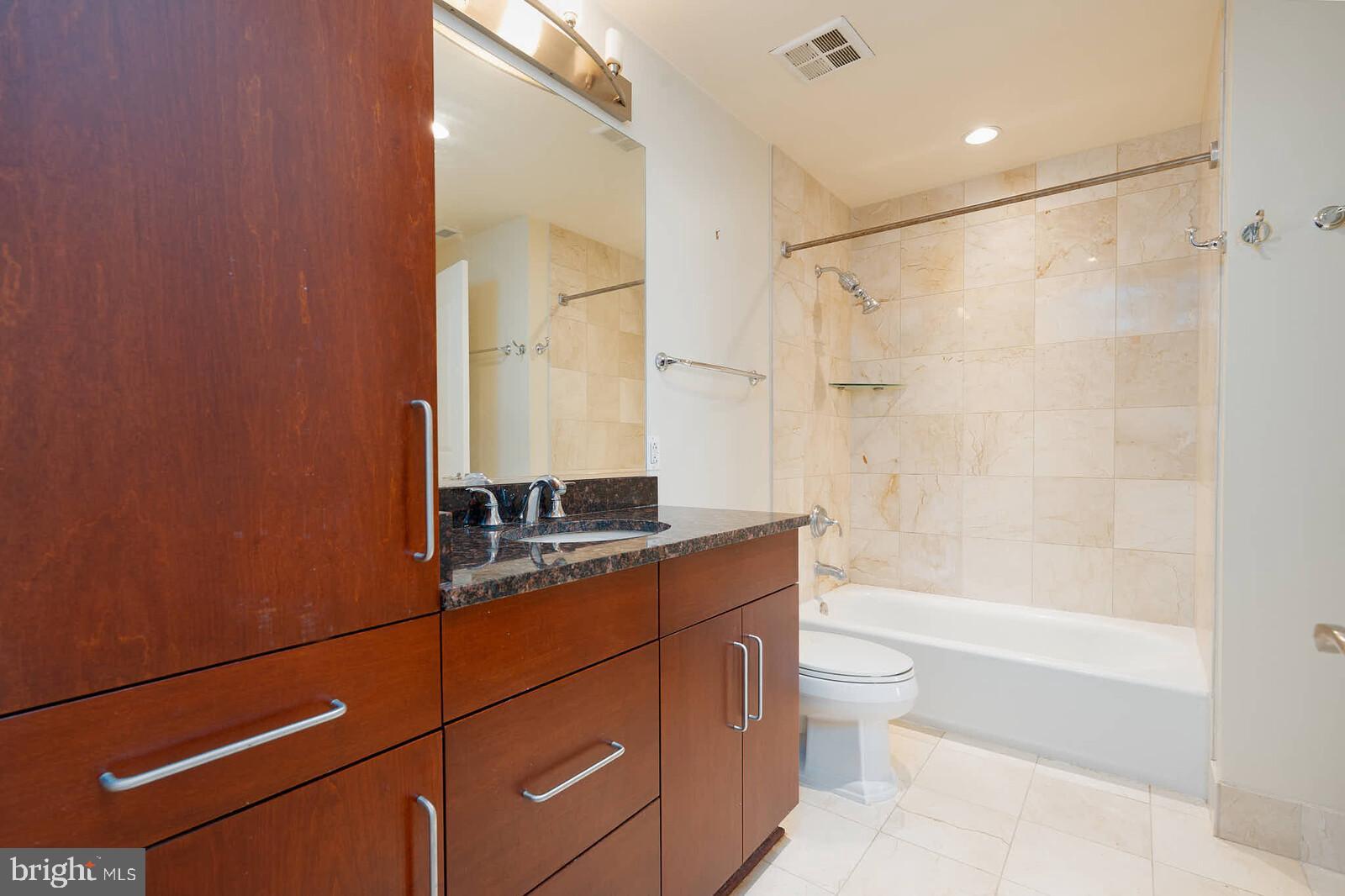 ONE PARK CREST CONDOMINIUM - Residential