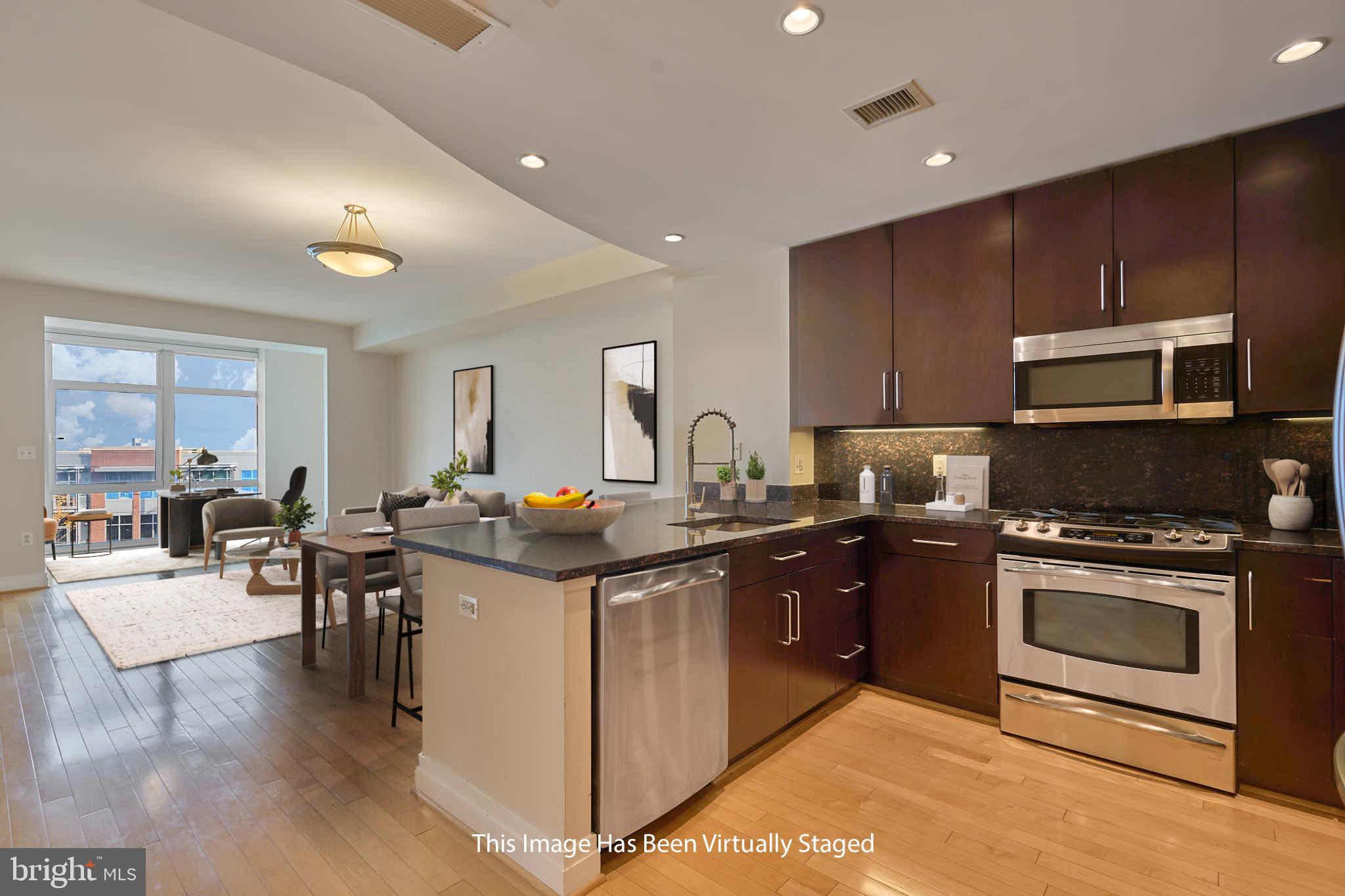 ONE PARK CREST CONDOMINIUM - Residential