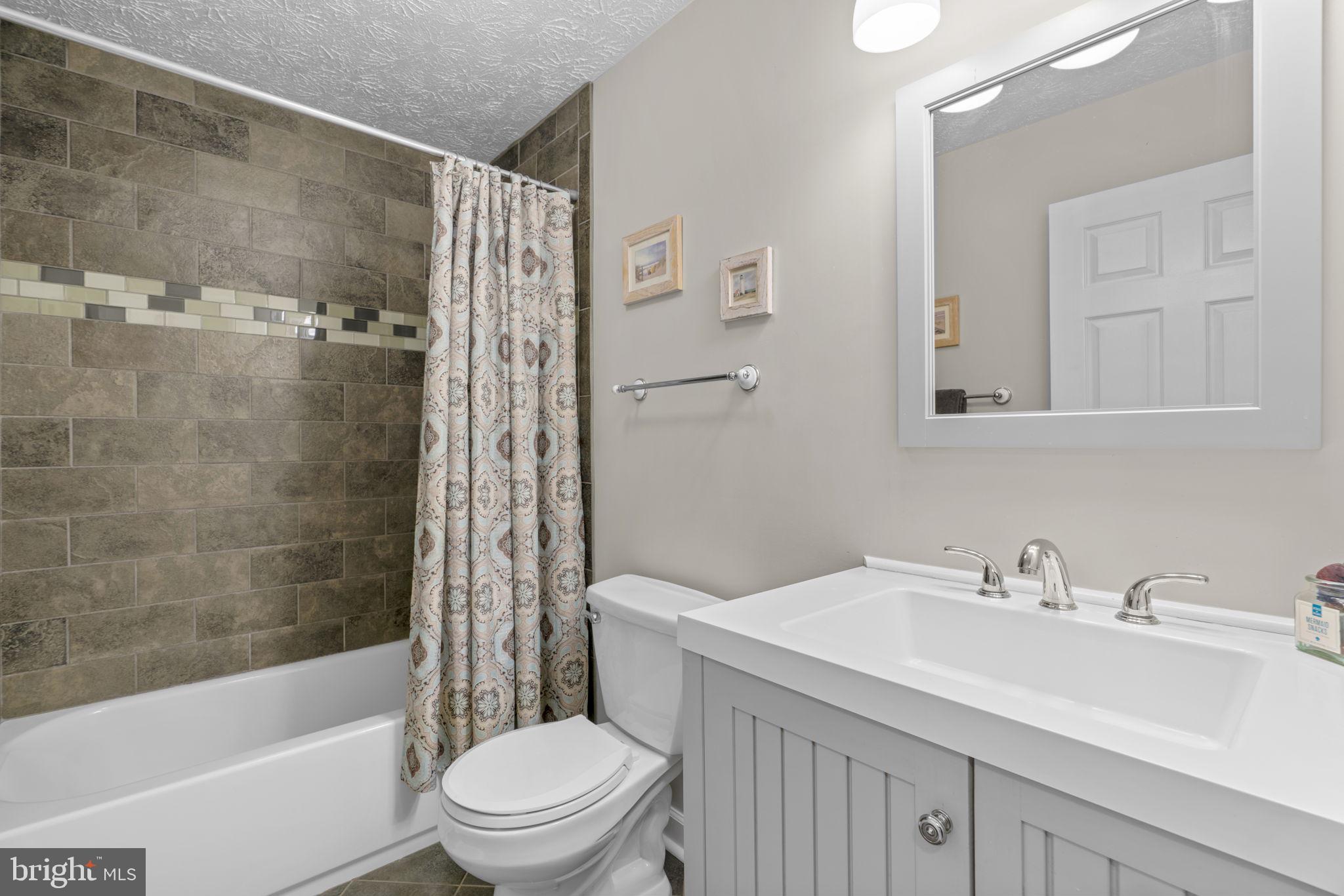 RIVERS EDGE - Residential