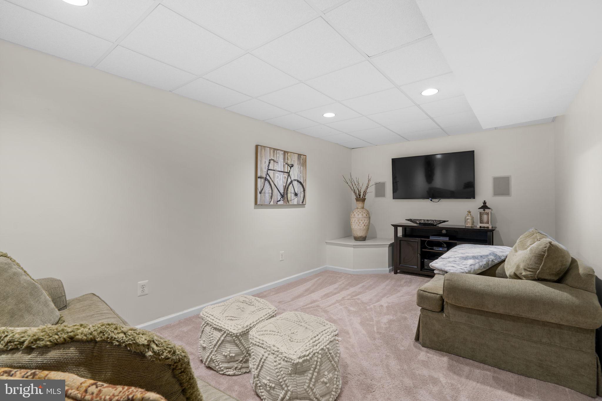 RIVERS EDGE - Residential