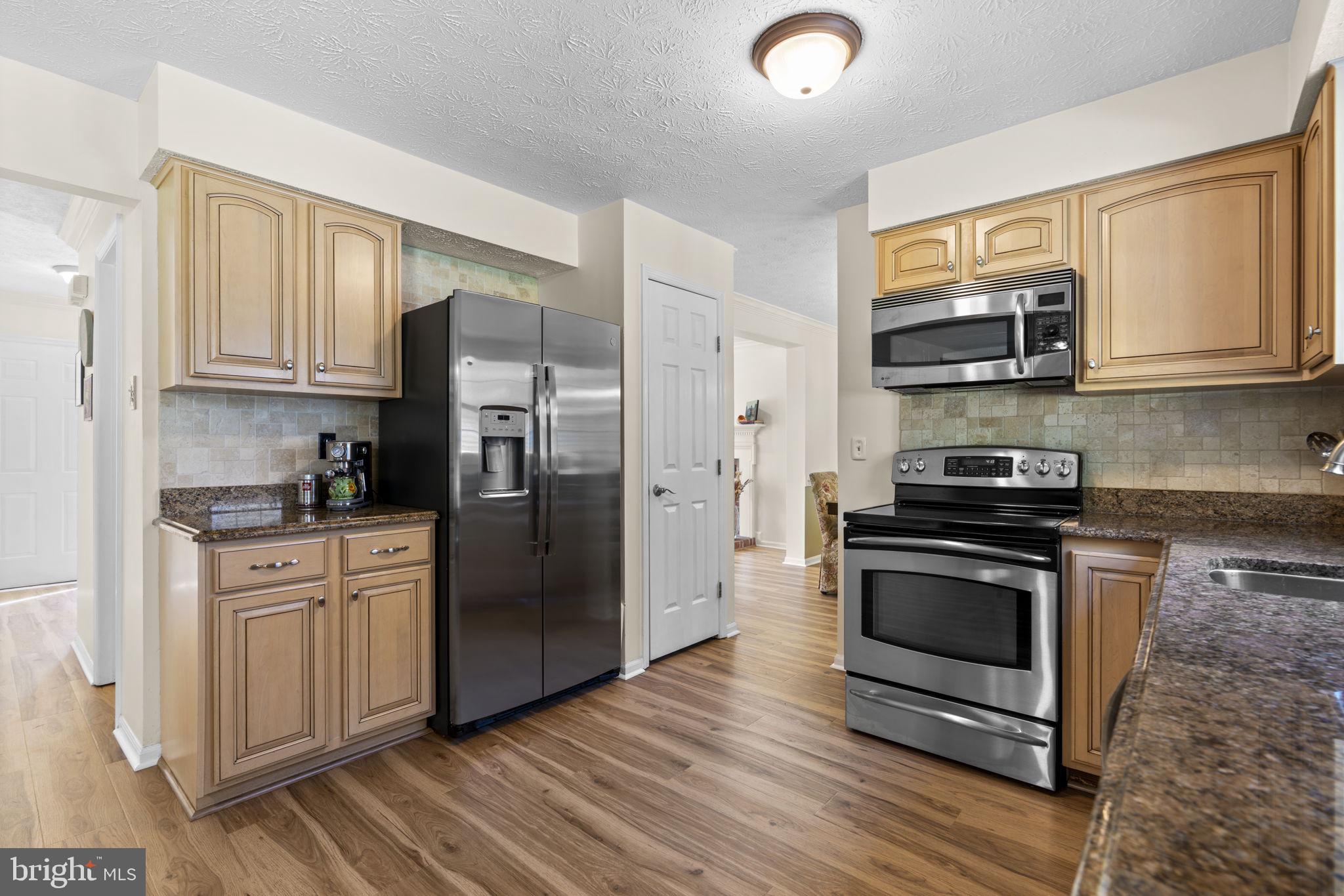 RIVERS EDGE - Residential