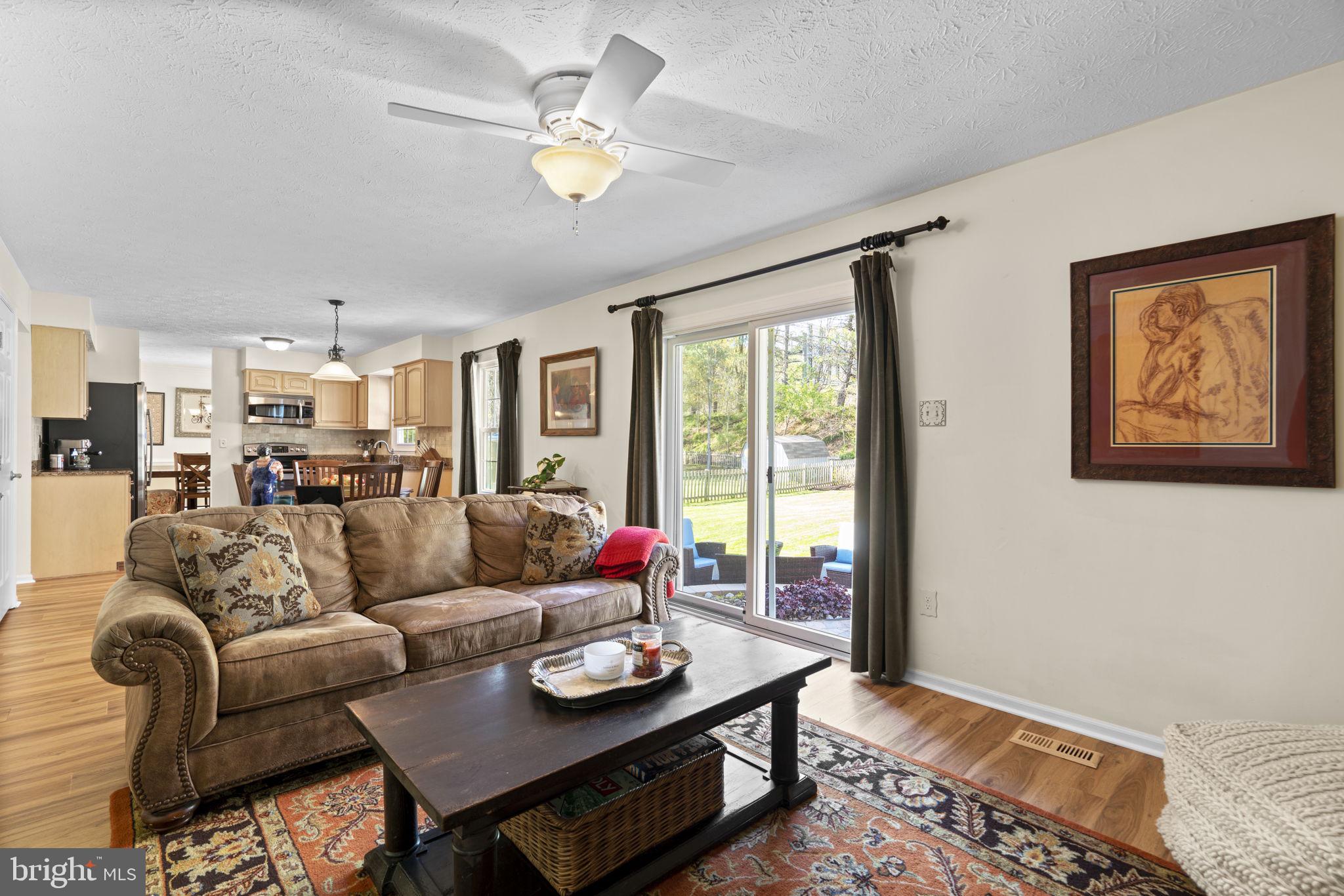 RIVERS EDGE - Residential