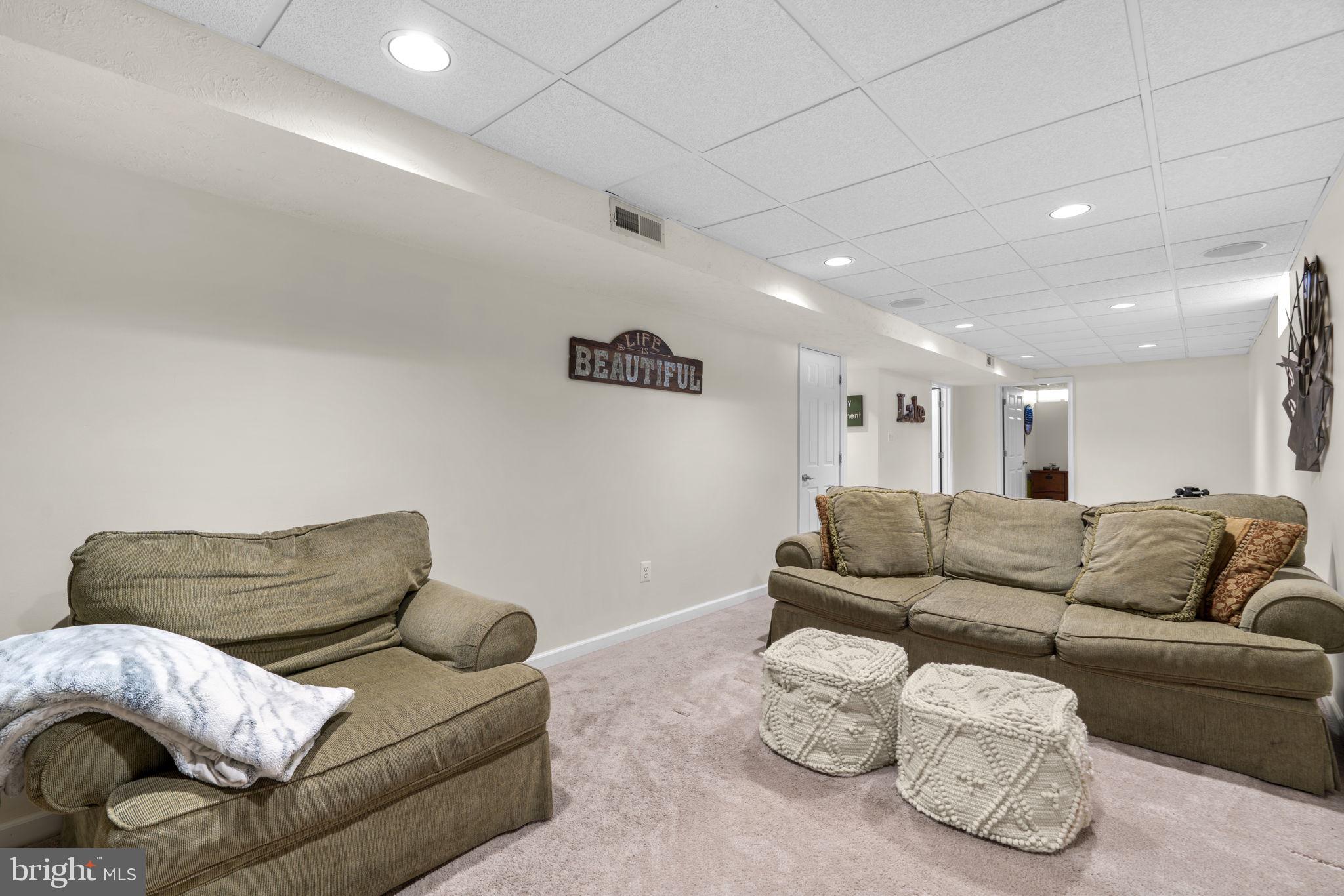 RIVERS EDGE - Residential