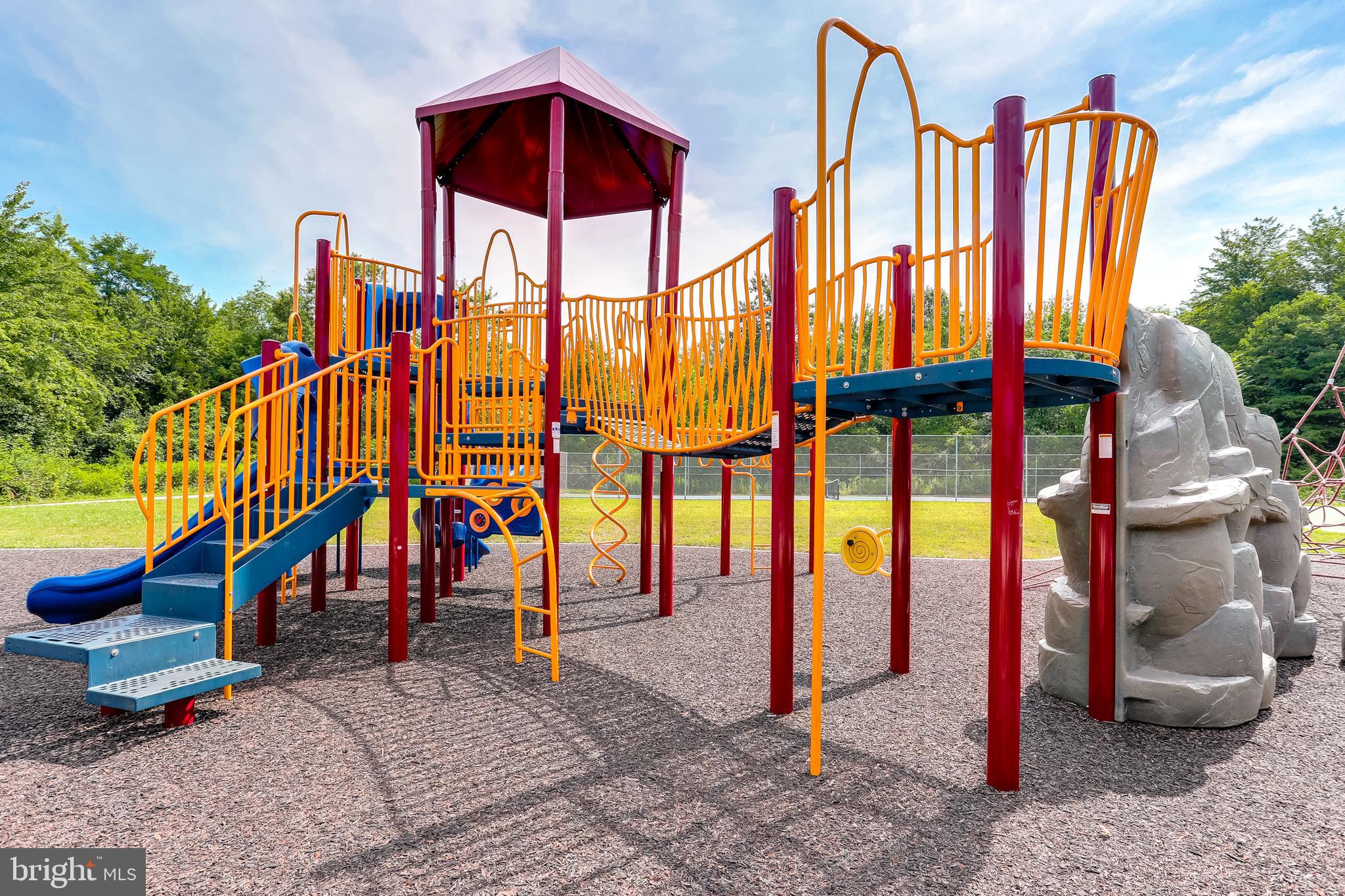 RIVERS EDGE - Residential