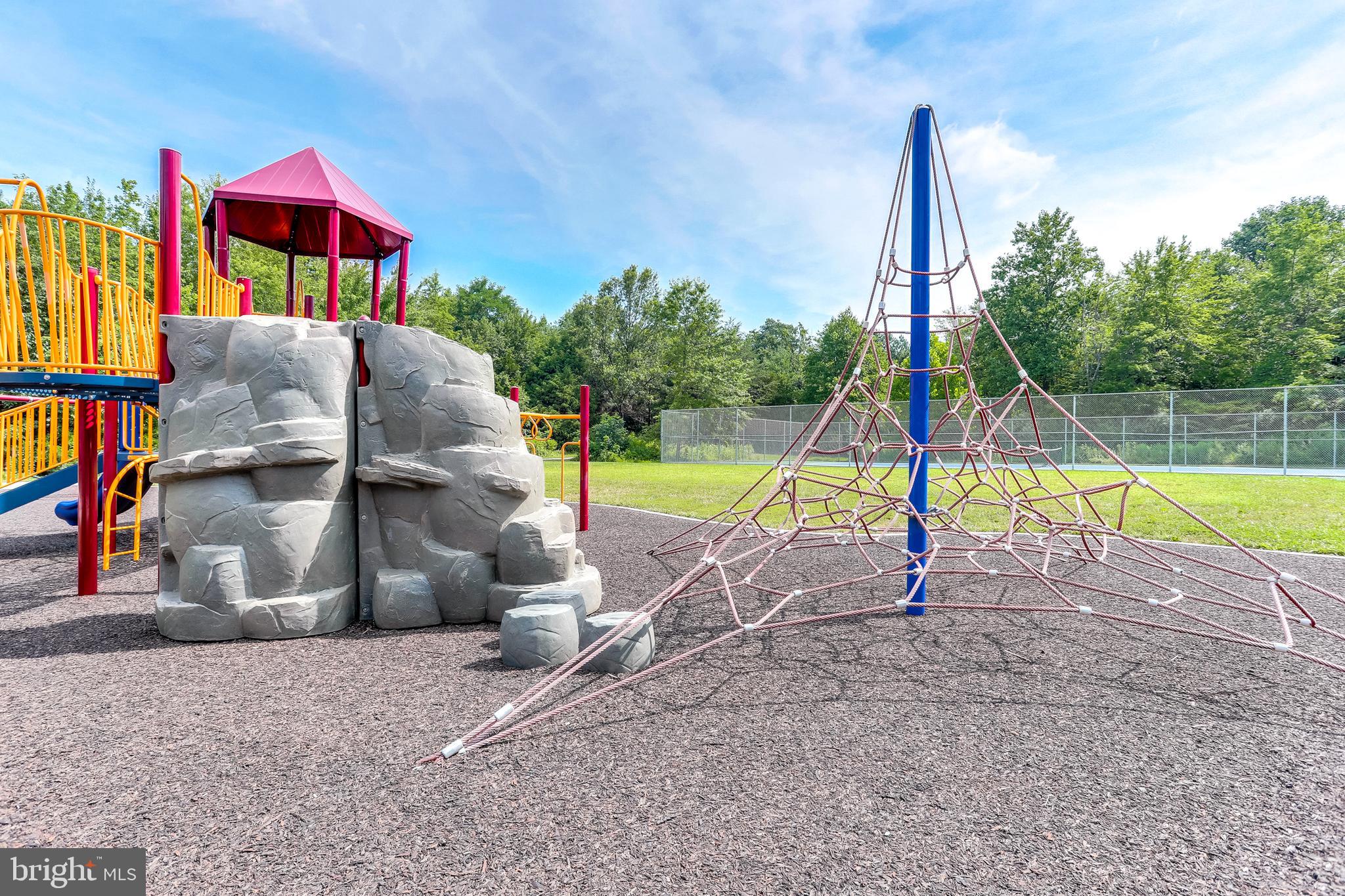 RIVERS EDGE - Residential