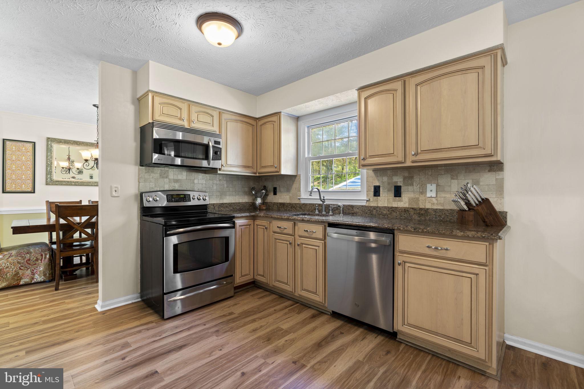 RIVERS EDGE - Residential